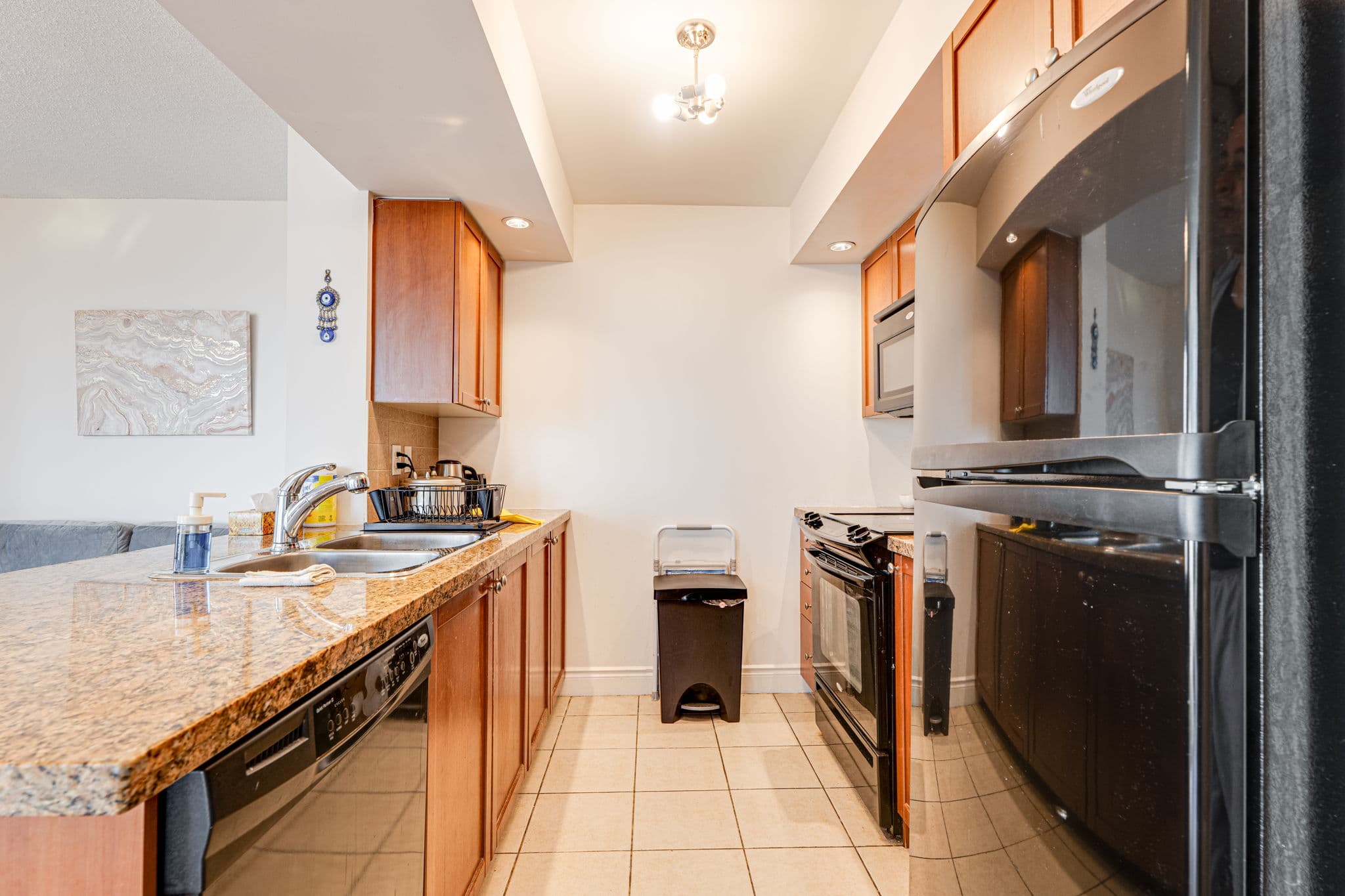 500 Doris ave Unit 819 North York, ON M2N0C1