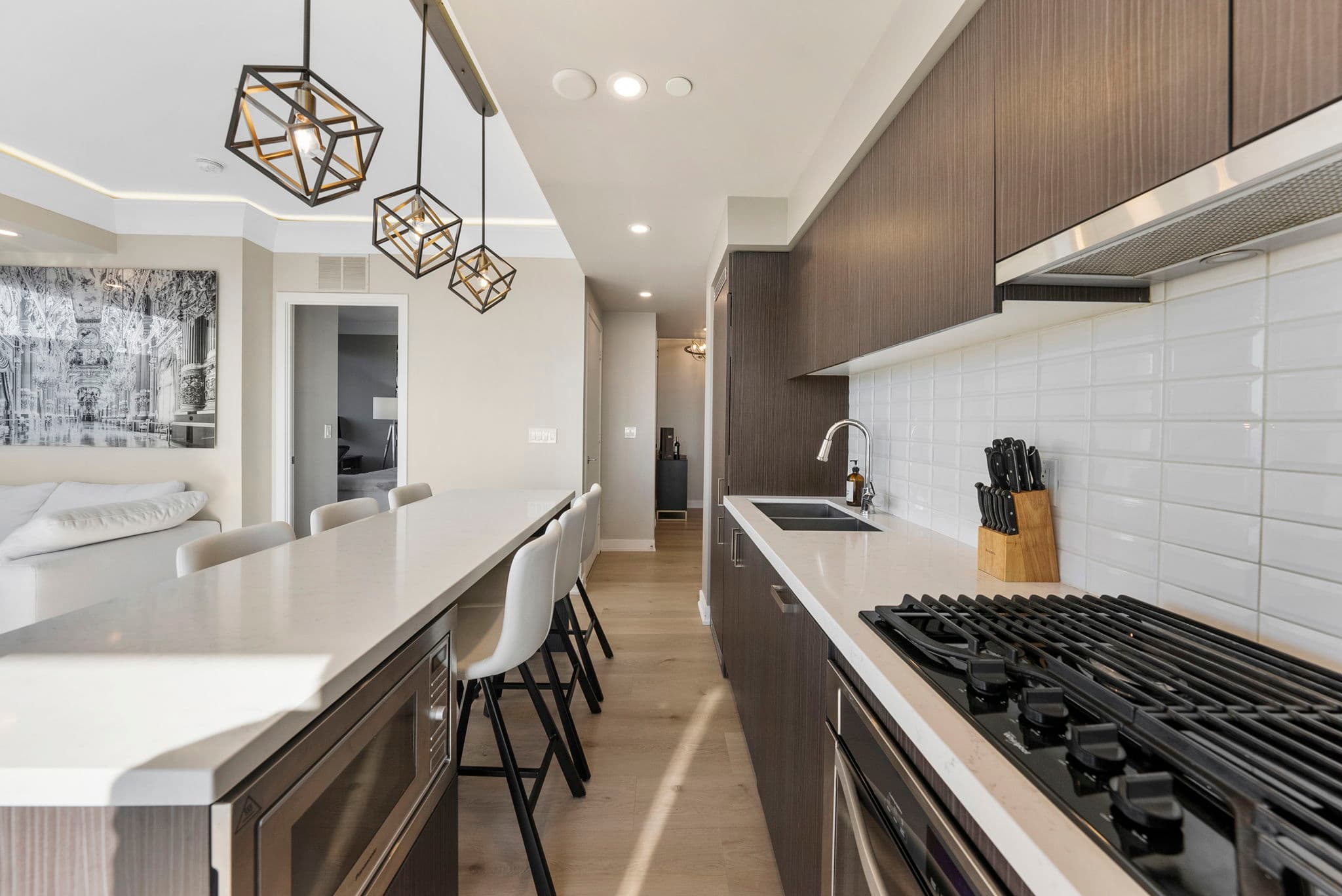 501 St Clair Ave W Unit 1907 Toronto, ON M5P 0A2