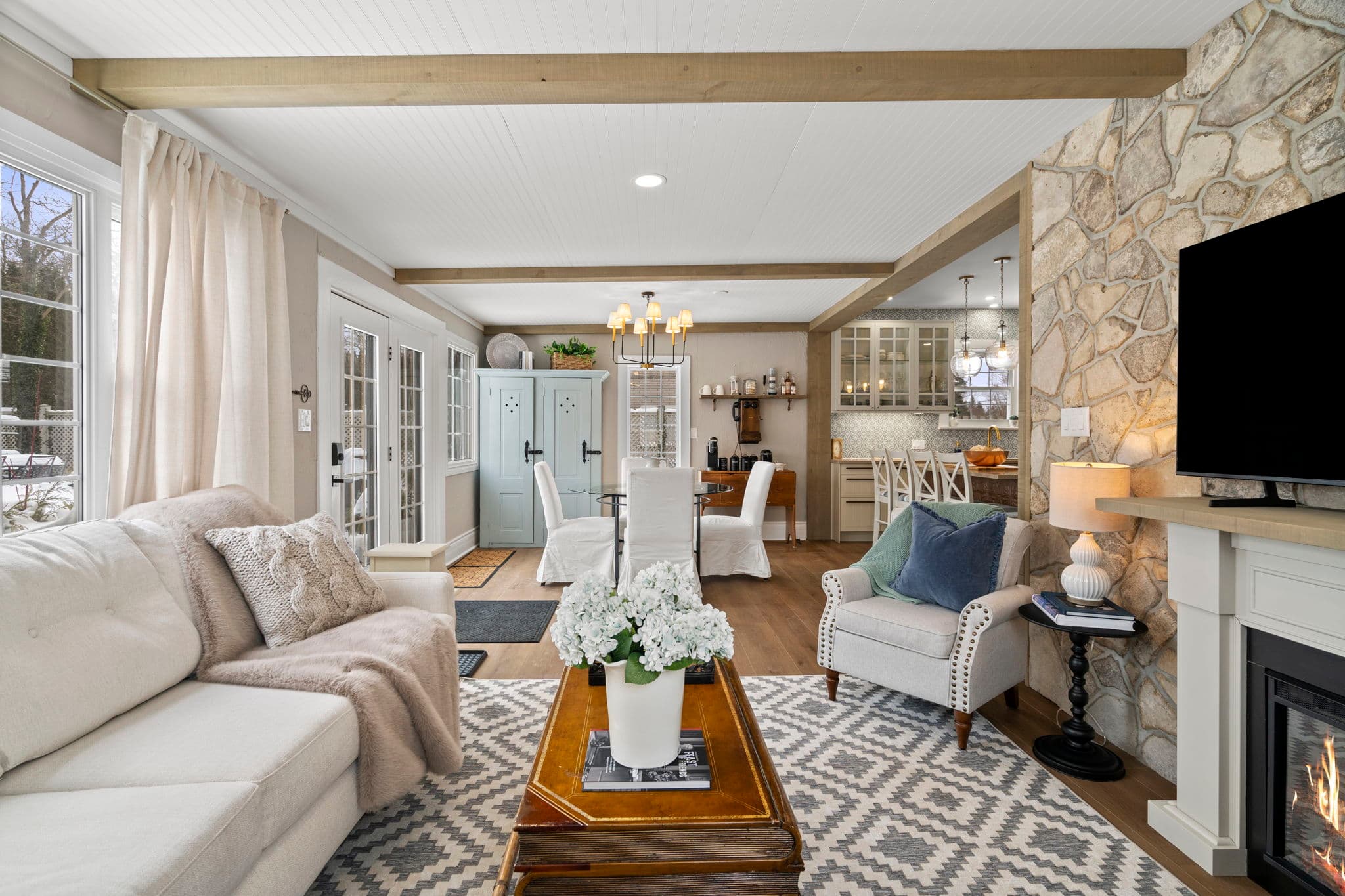 506 Mississagua St Niagara-on-the-Lake, ON L0S 1J0