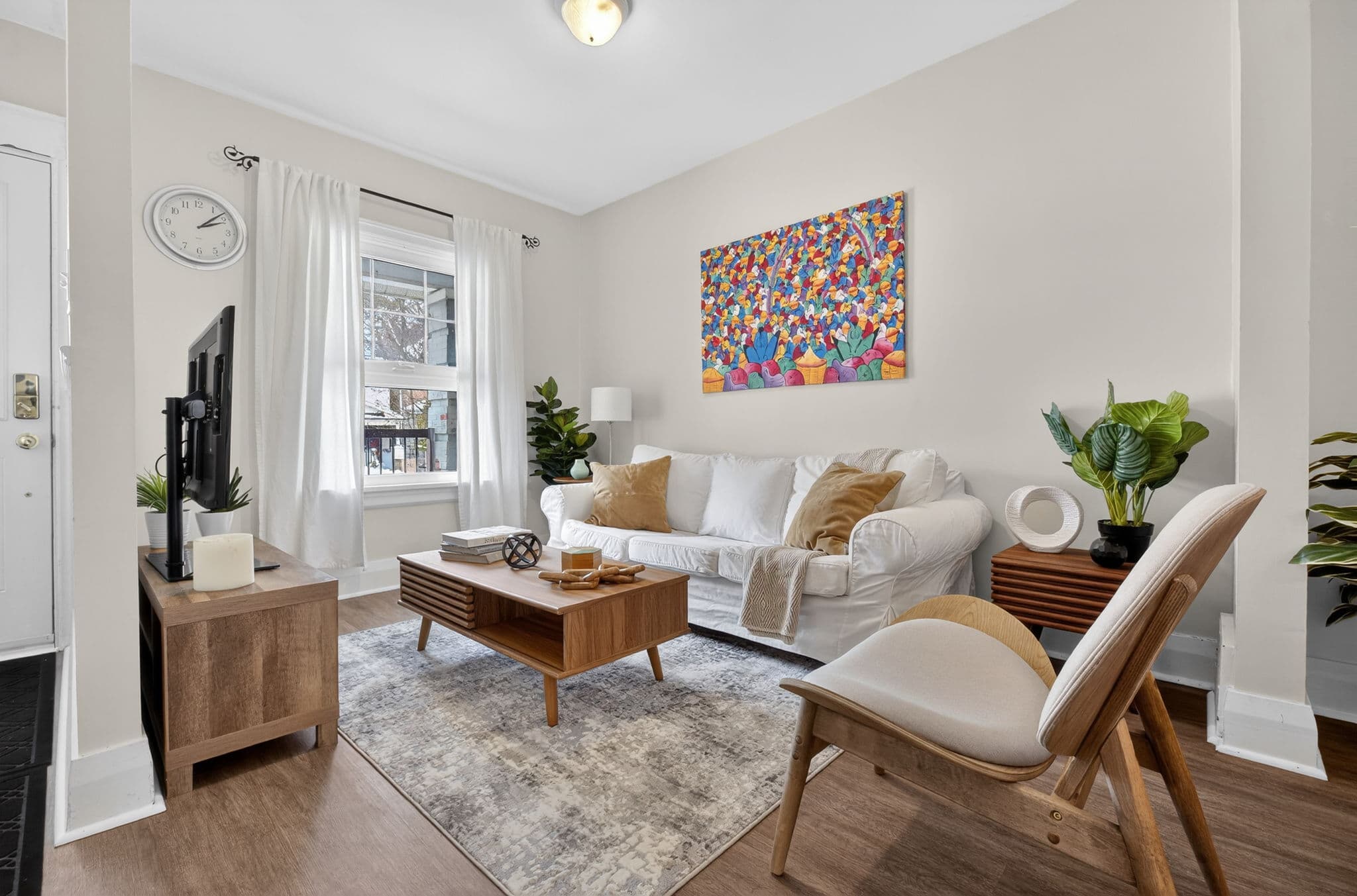 51 Bastedo Ave Toronto, ON M4C 3M8