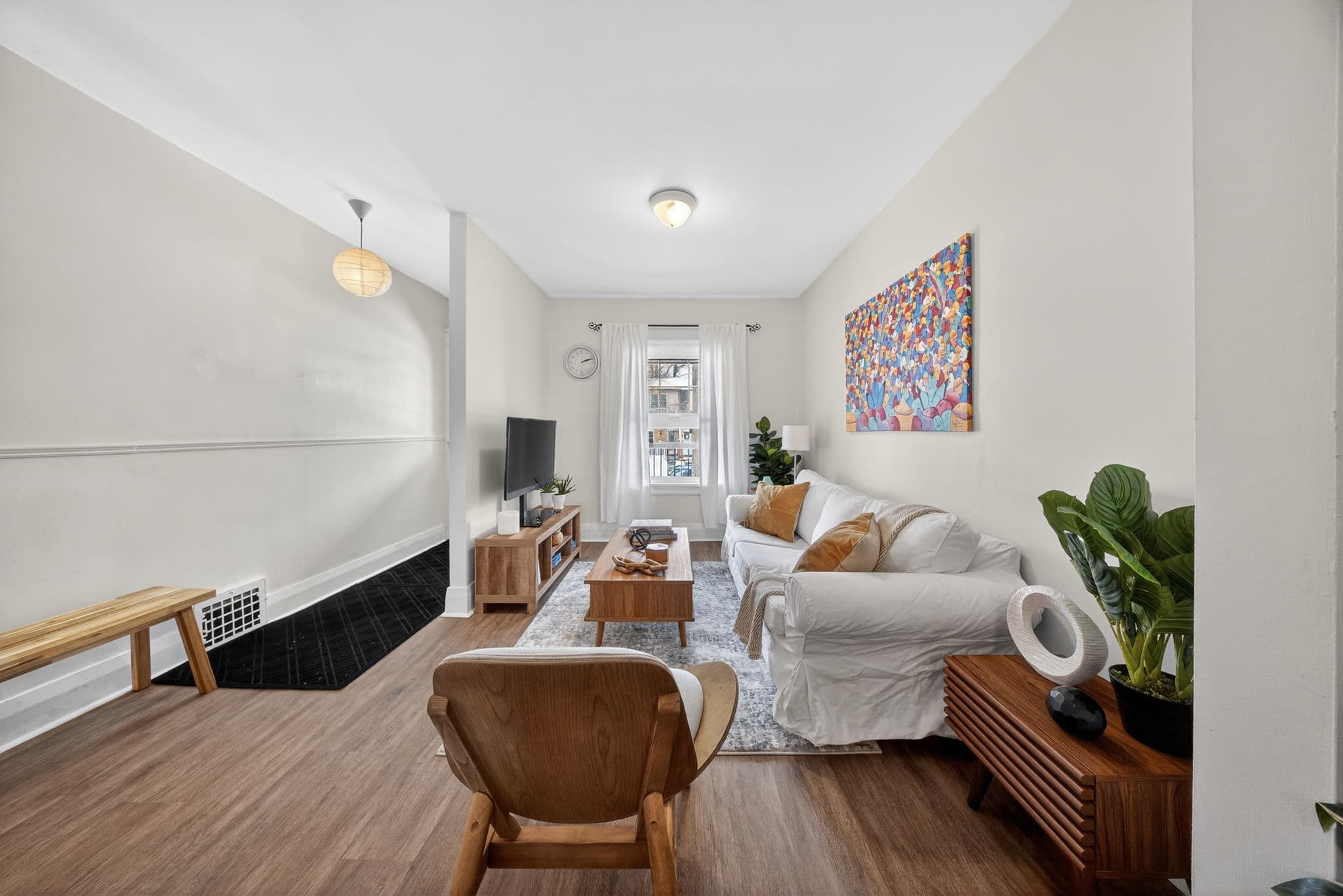 51 Bastedo Ave Toronto, ON M4C 3M8