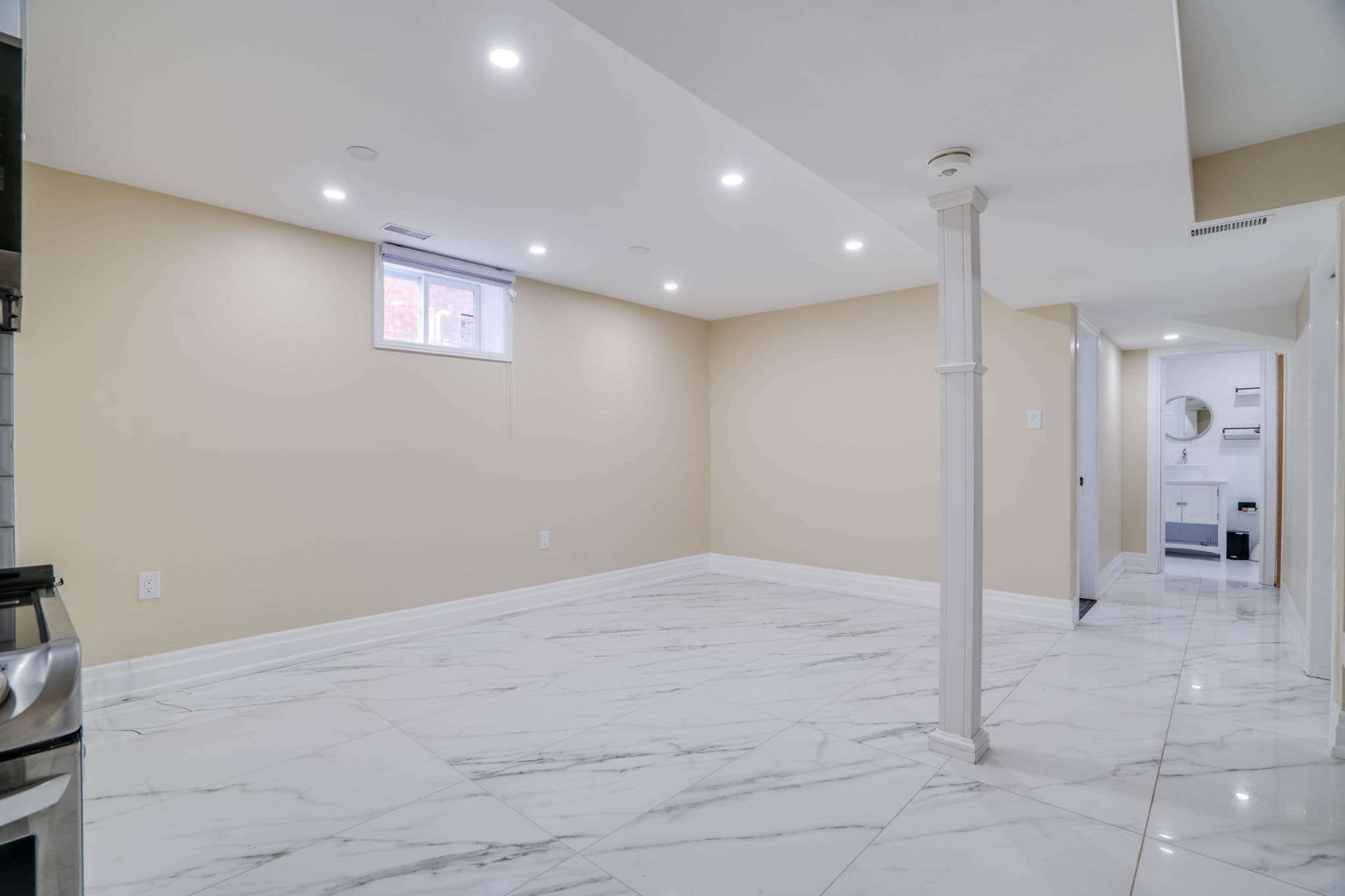 51 Foxwell St Toronto, ON M6N 1Y9