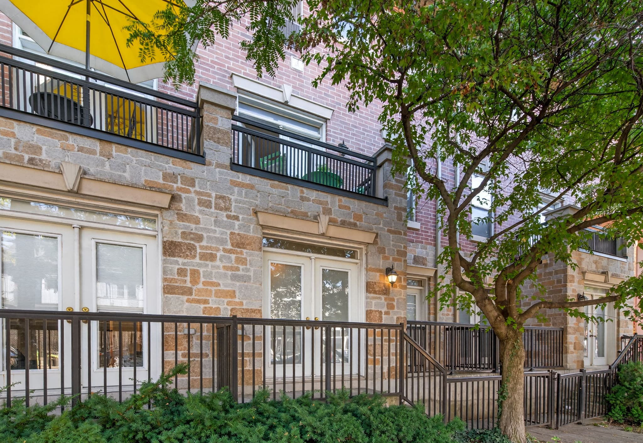 55 Halton St unit 103 Toronto, ON M6J 1R5