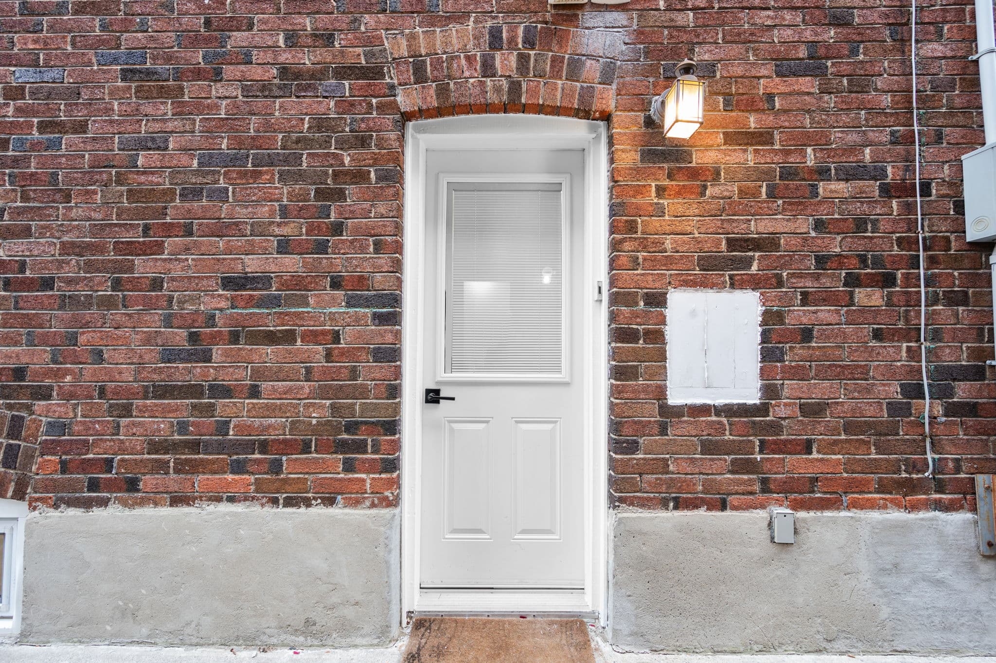 51 Hertle Ave Toronto, ON M4L 2T3