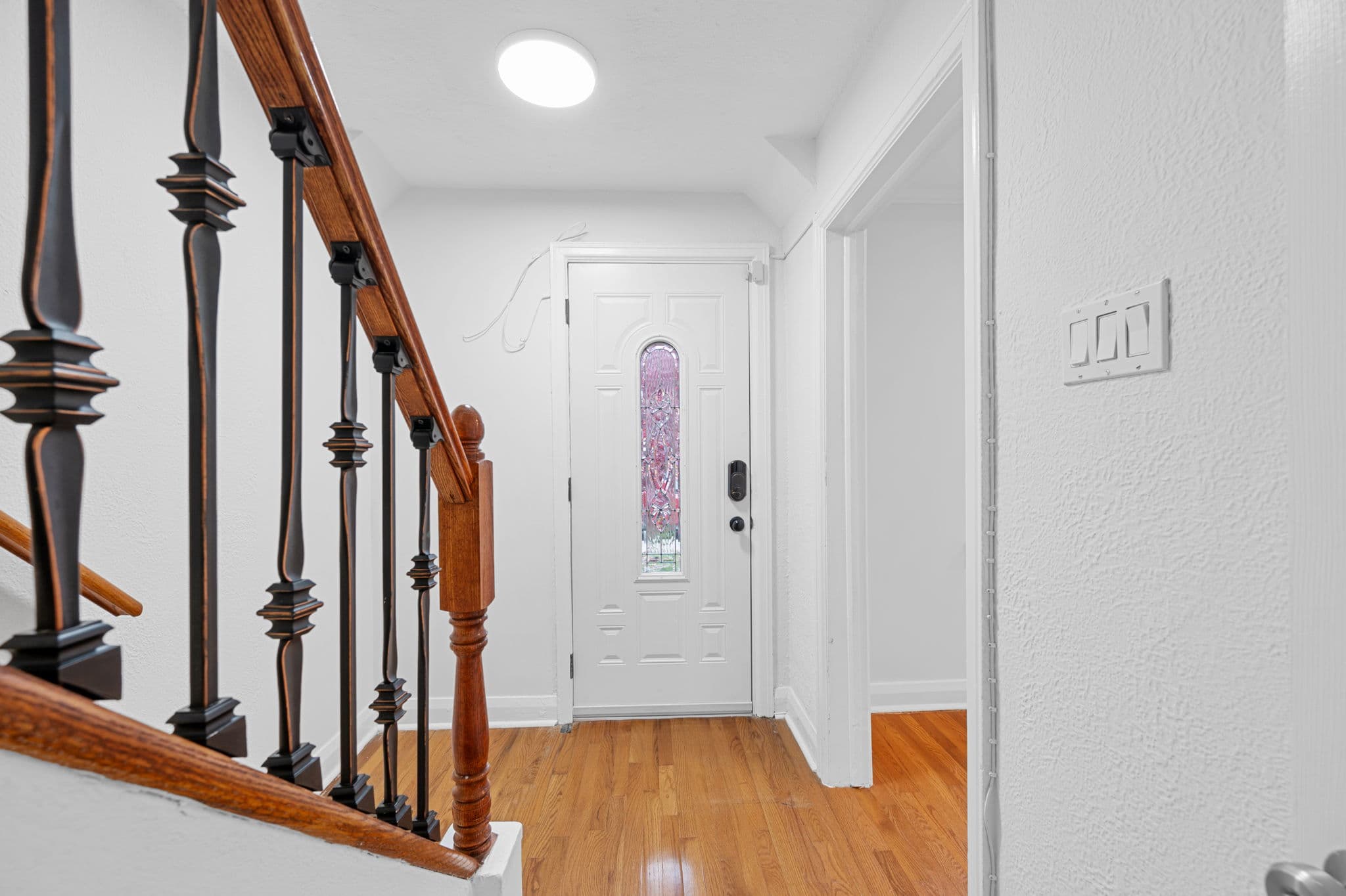 51 Hertle Ave Toronto, ON M4L 2T3
