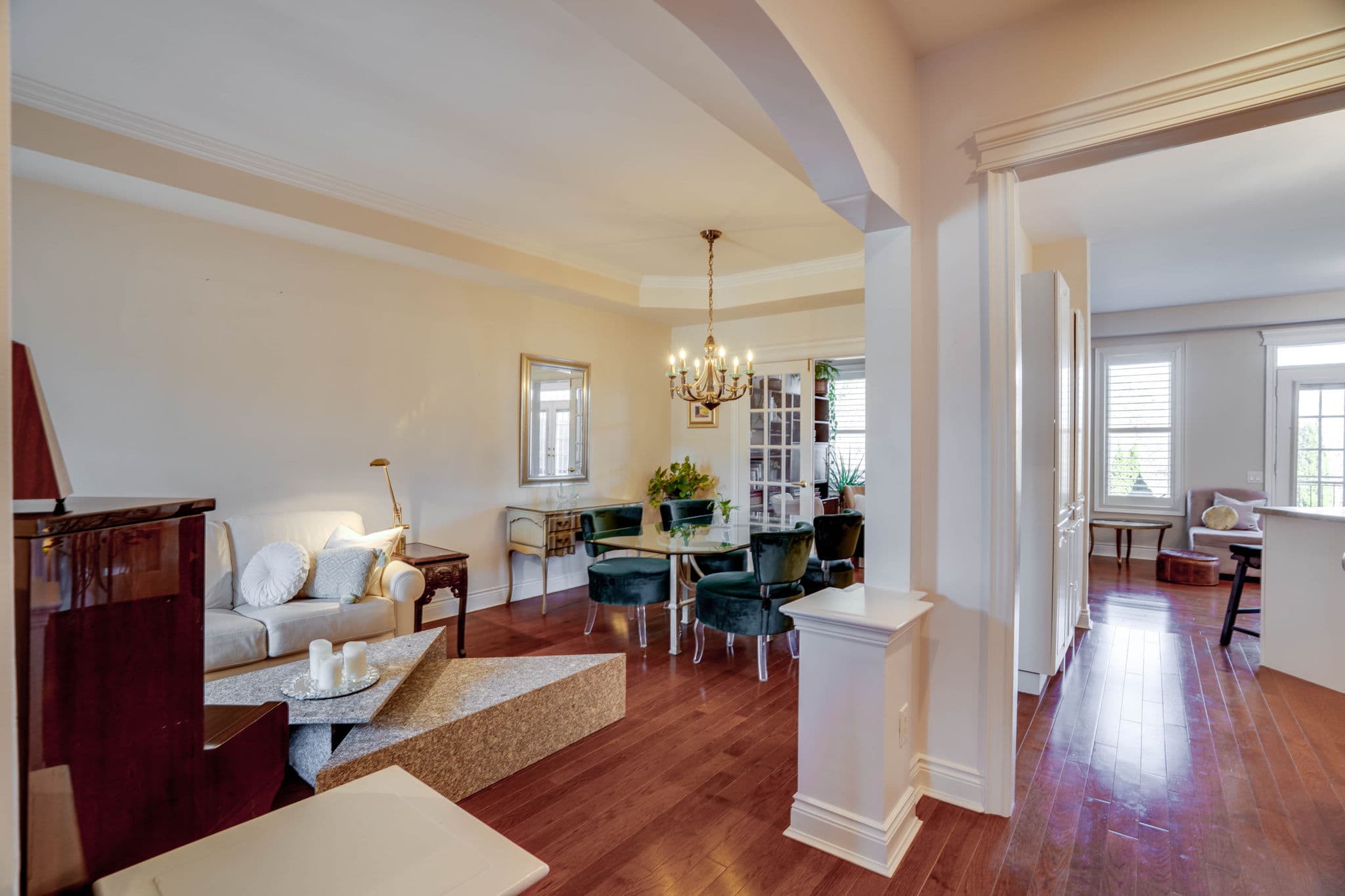 51 Westbury Ct Richmond Hill, ON L4S 2L2