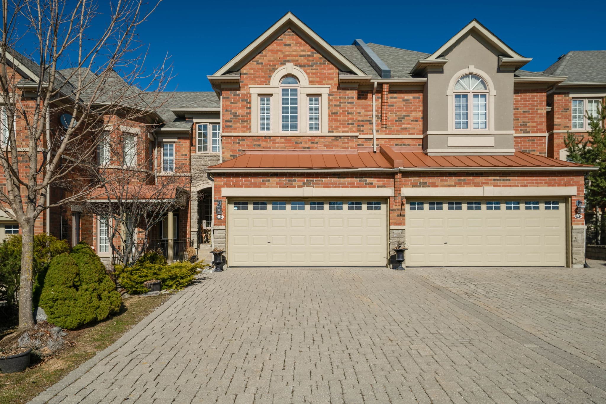 51 Westbury Ct Richmond Hill, ON L4S 2L2