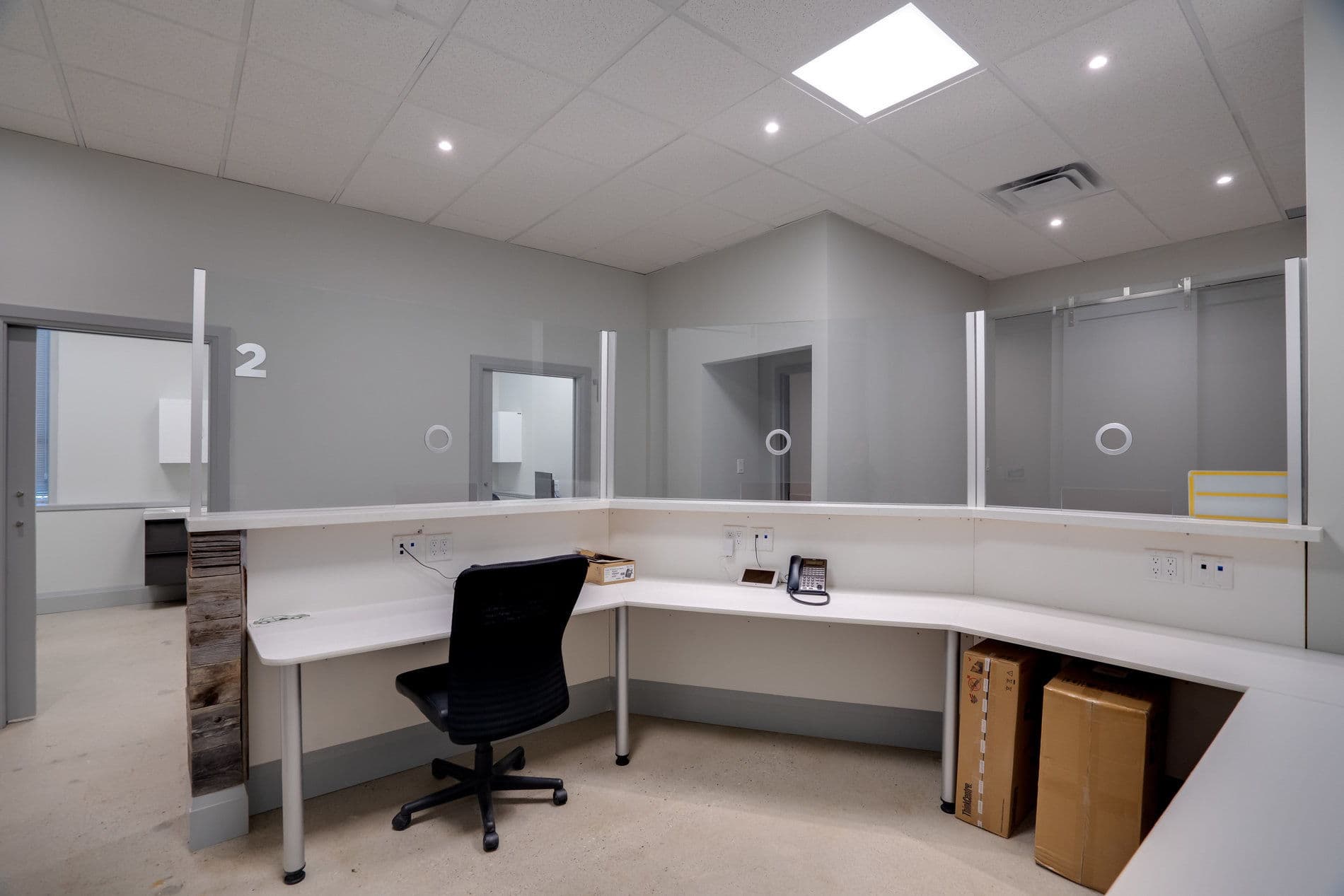 523 The Queensway Toronto, ON M8Y 1J6
