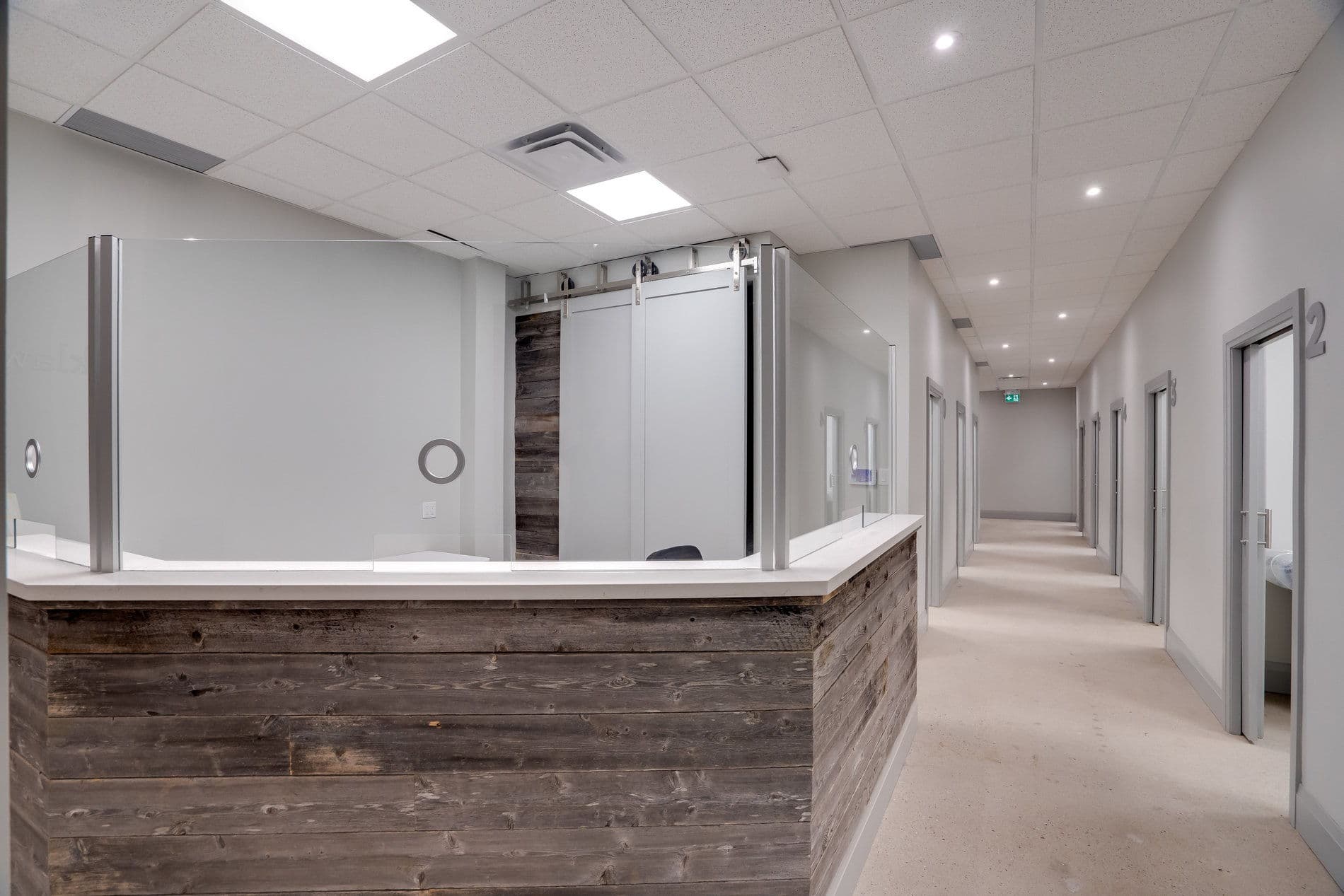 523 The Queensway Toronto, ON M8Y 1J6