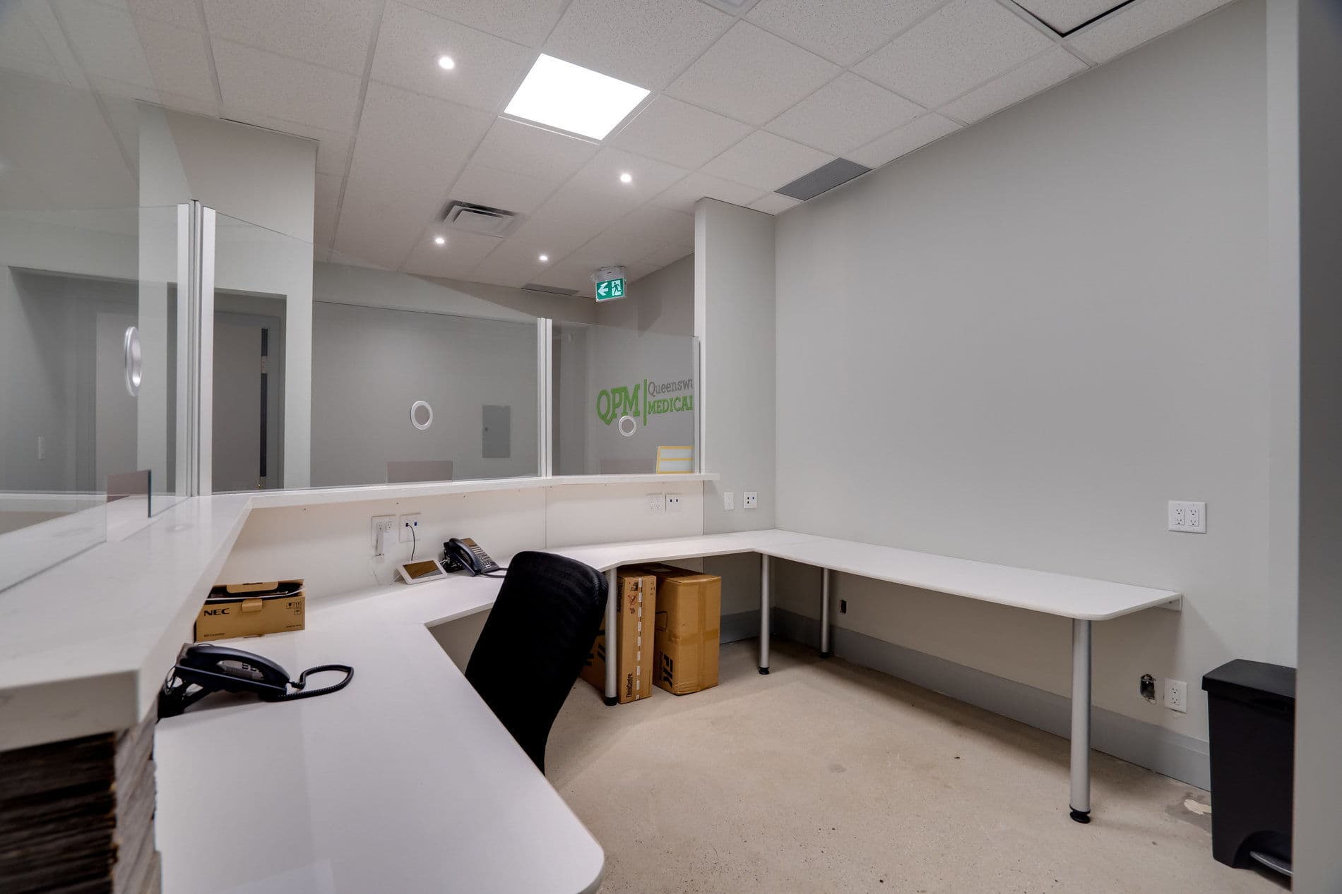523 The Queensway Toronto, ON M8Y 1J6