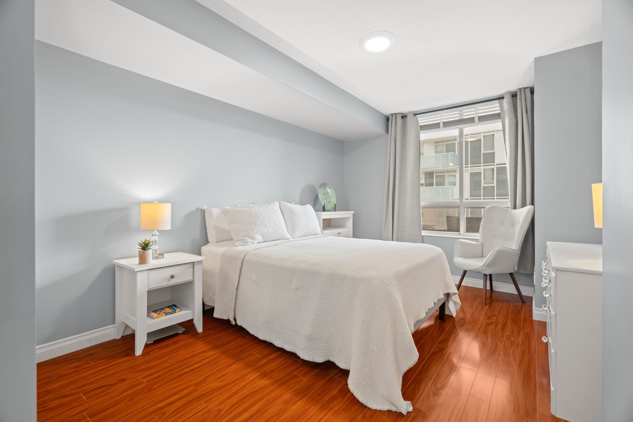 5233 Dundas St W Unit 1816 Toronto, ON M9B 6M1
