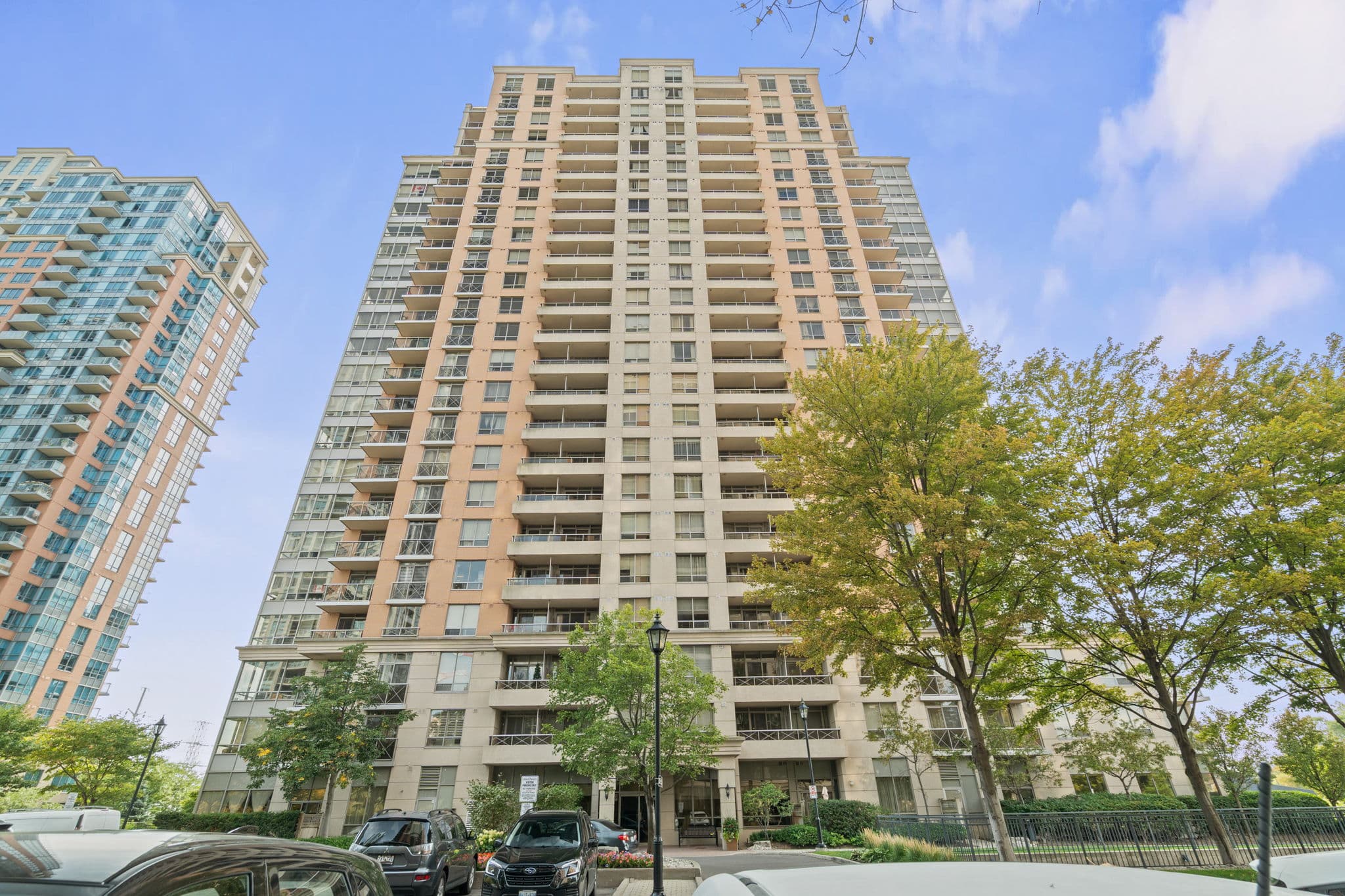 5233 Dundas St W Unit 1816 Toronto, ON M9B 6M1