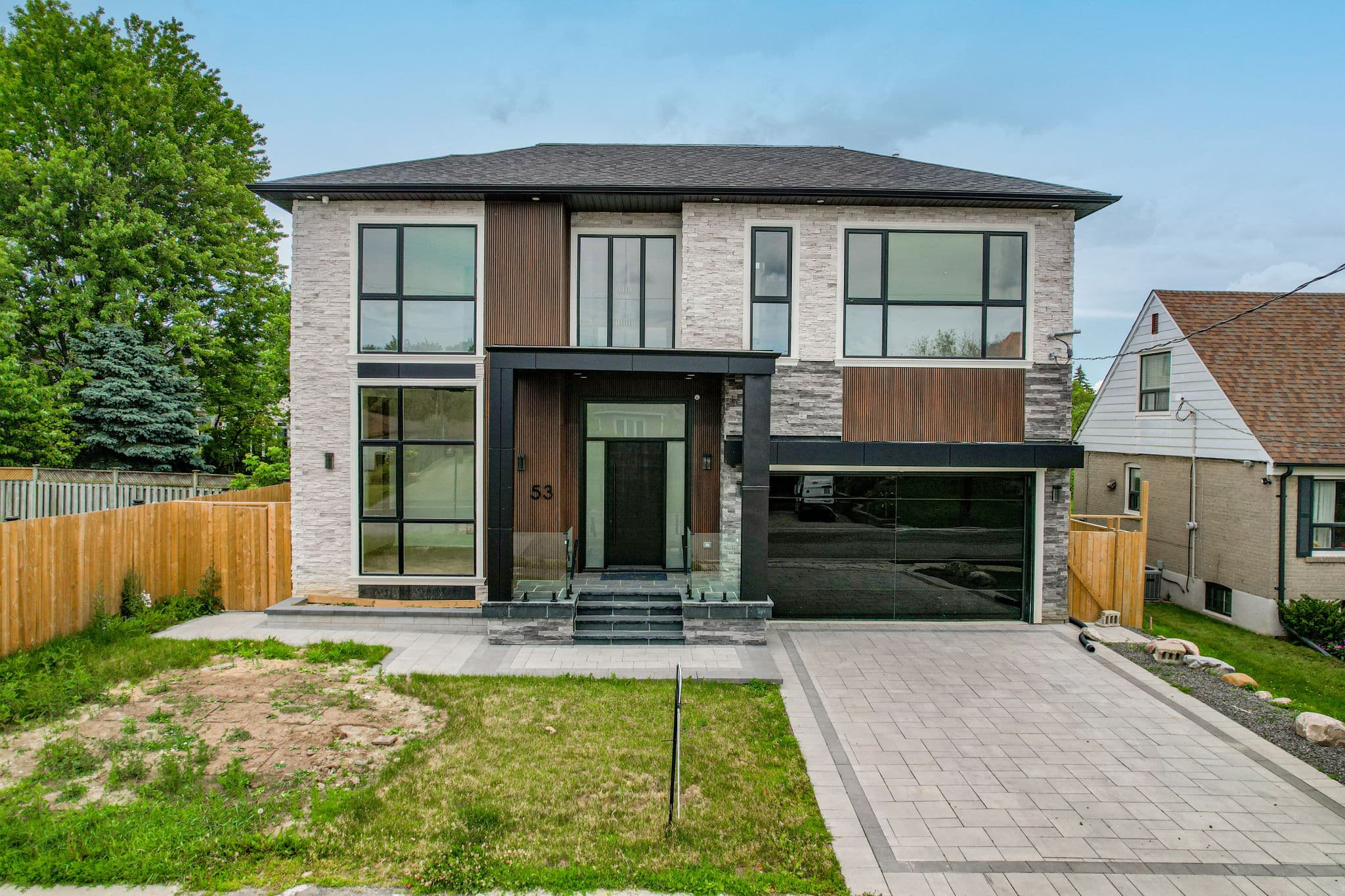 53 Celt Ave Toronto, ON M6A 1H2