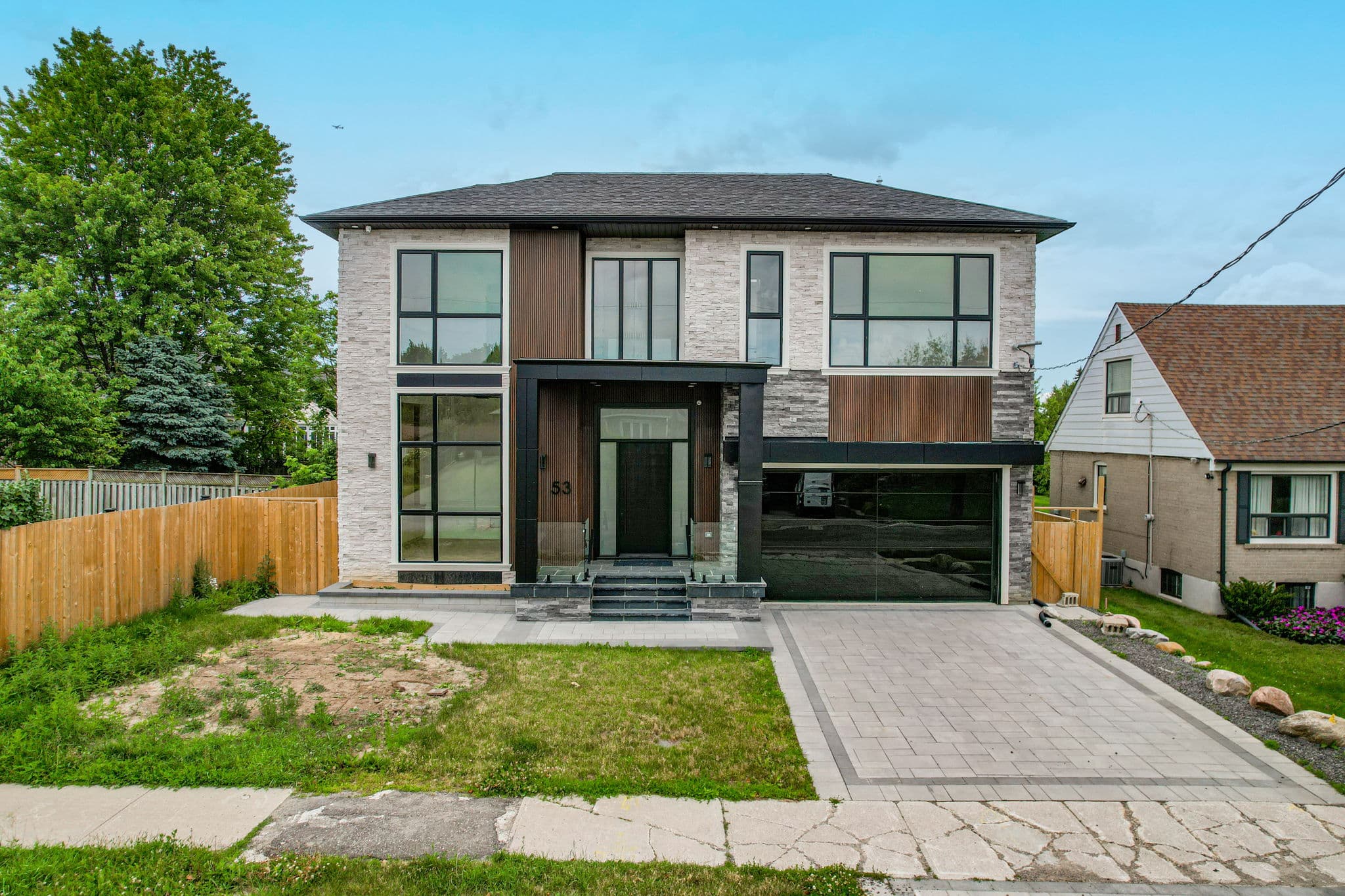 53 Celt Ave Toronto, ON M6A 1H2