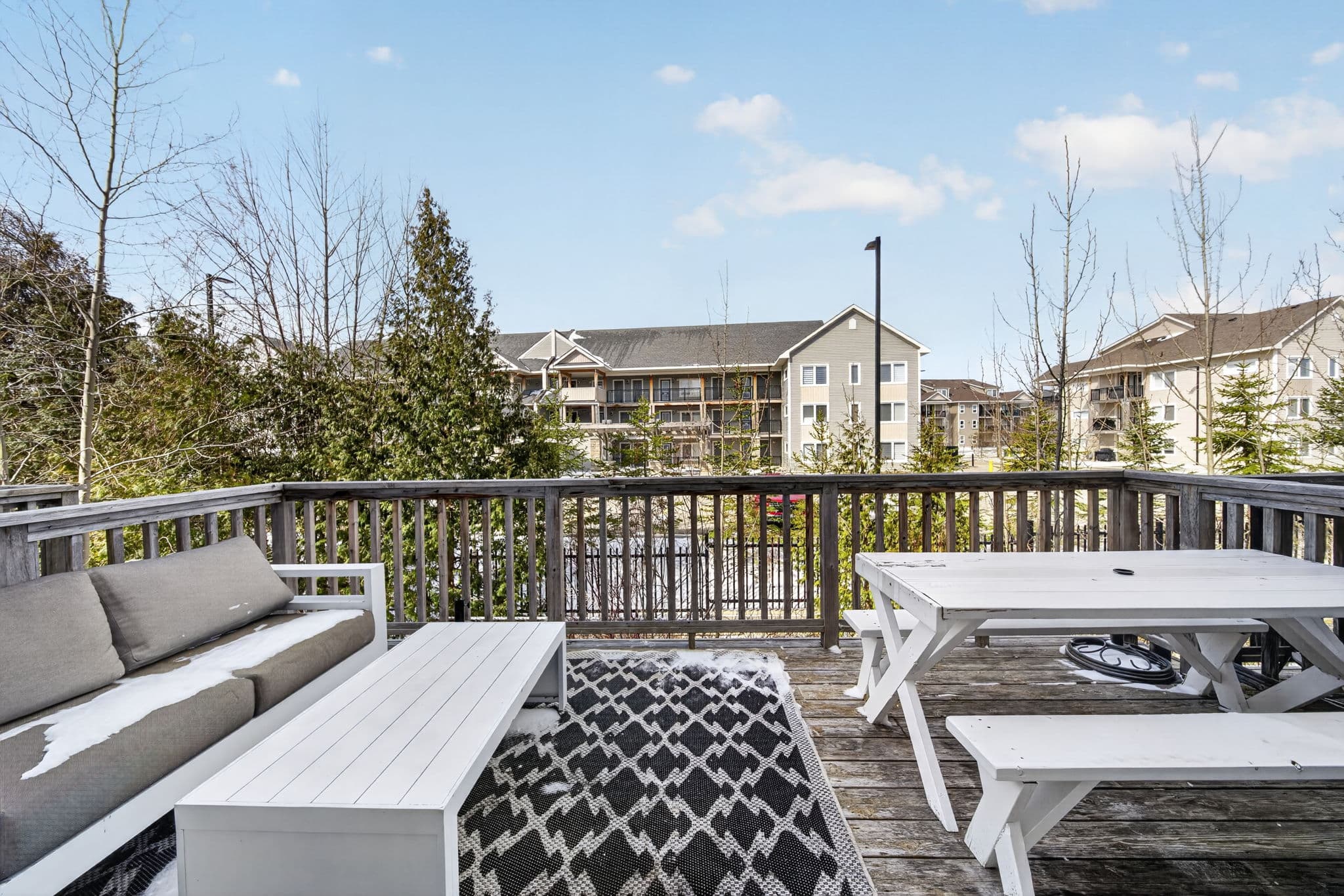 53 Lighthouse Ln W Collingwood, ON L9Y 5C8