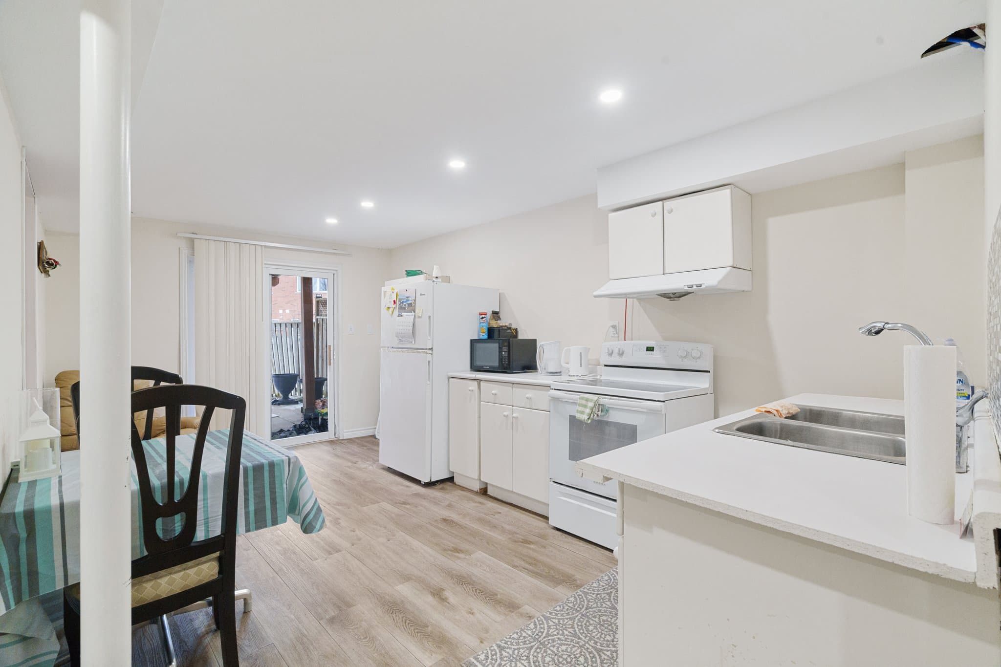 53 Noble Dr Bradford West Gwillimbury, ON L3Z 3B4