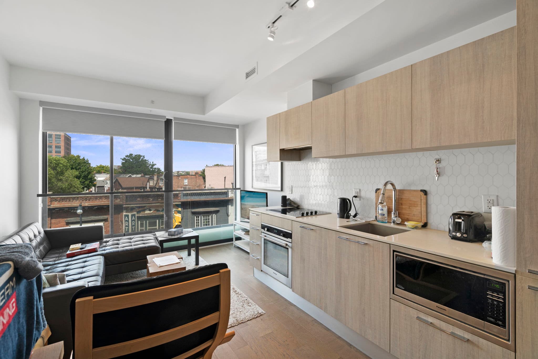 530 Indian Grove Toronto, ON M6P 0B3