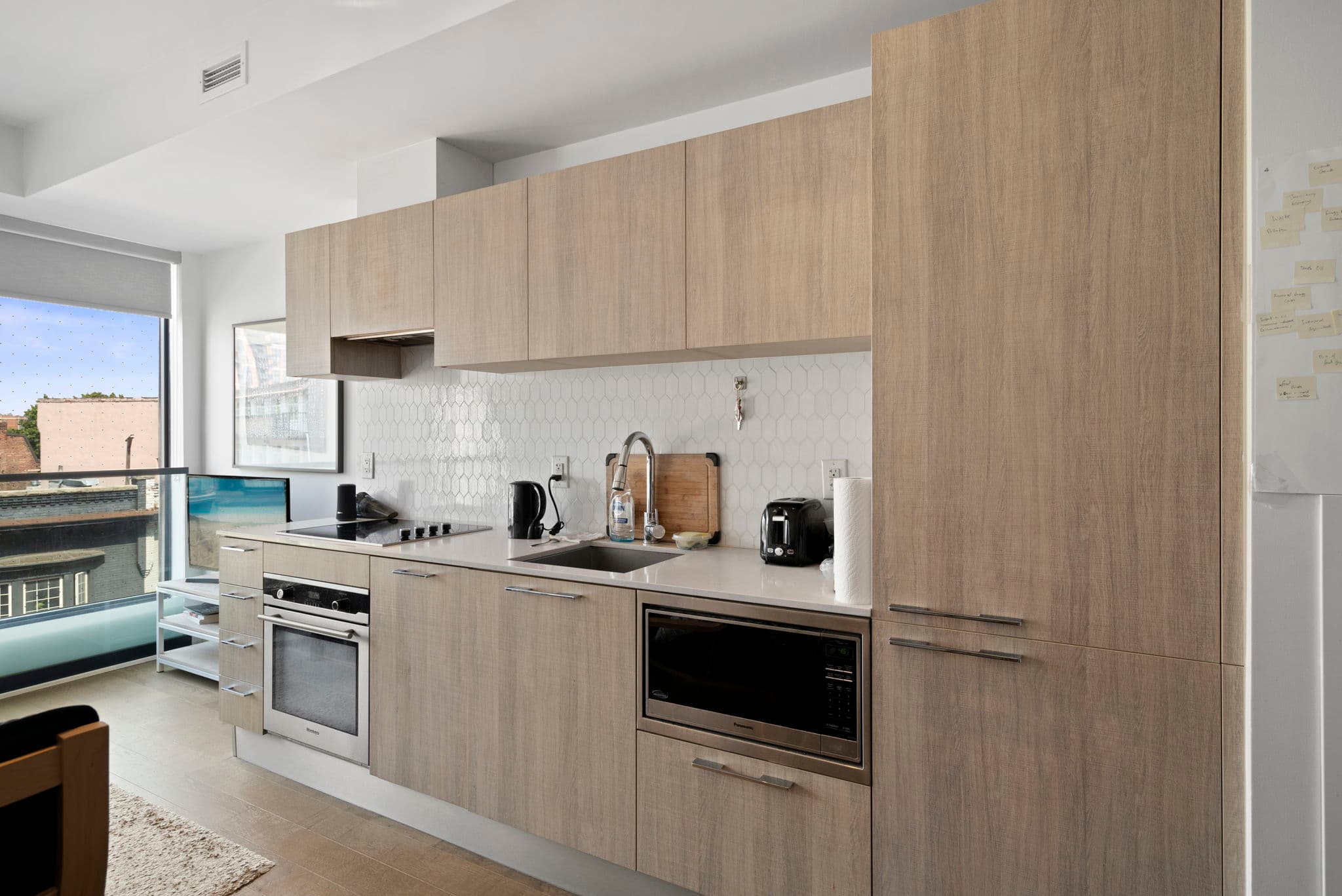 530 Indian Grove Toronto, ON M6P 0B3