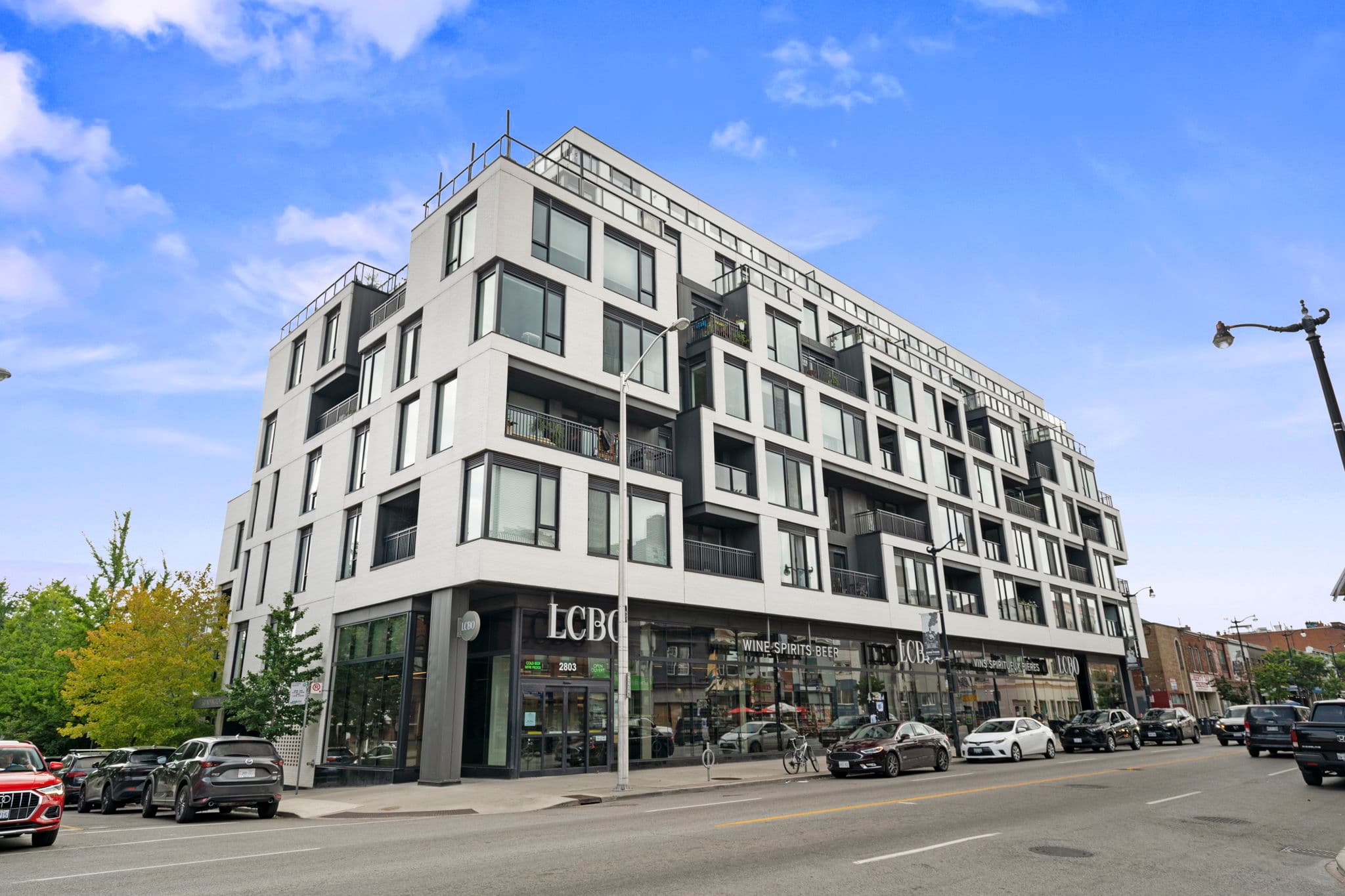 530 Indian Grove Toronto, ON M6P 0B3