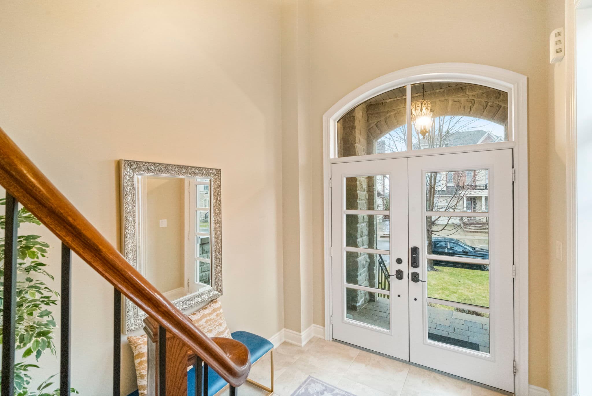 54 Chaiwood Ct Vaughan, ON L6A 0V9