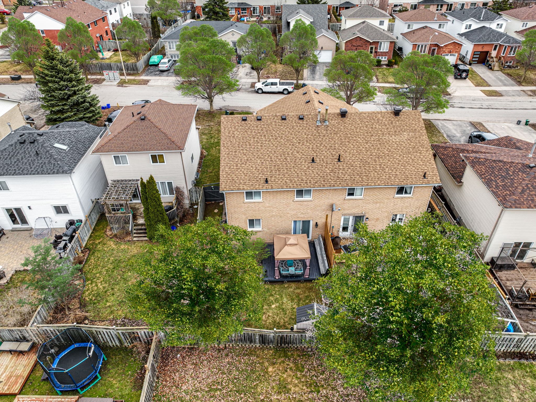 54 Downing Crescent Barrie, ON L4N 8V6