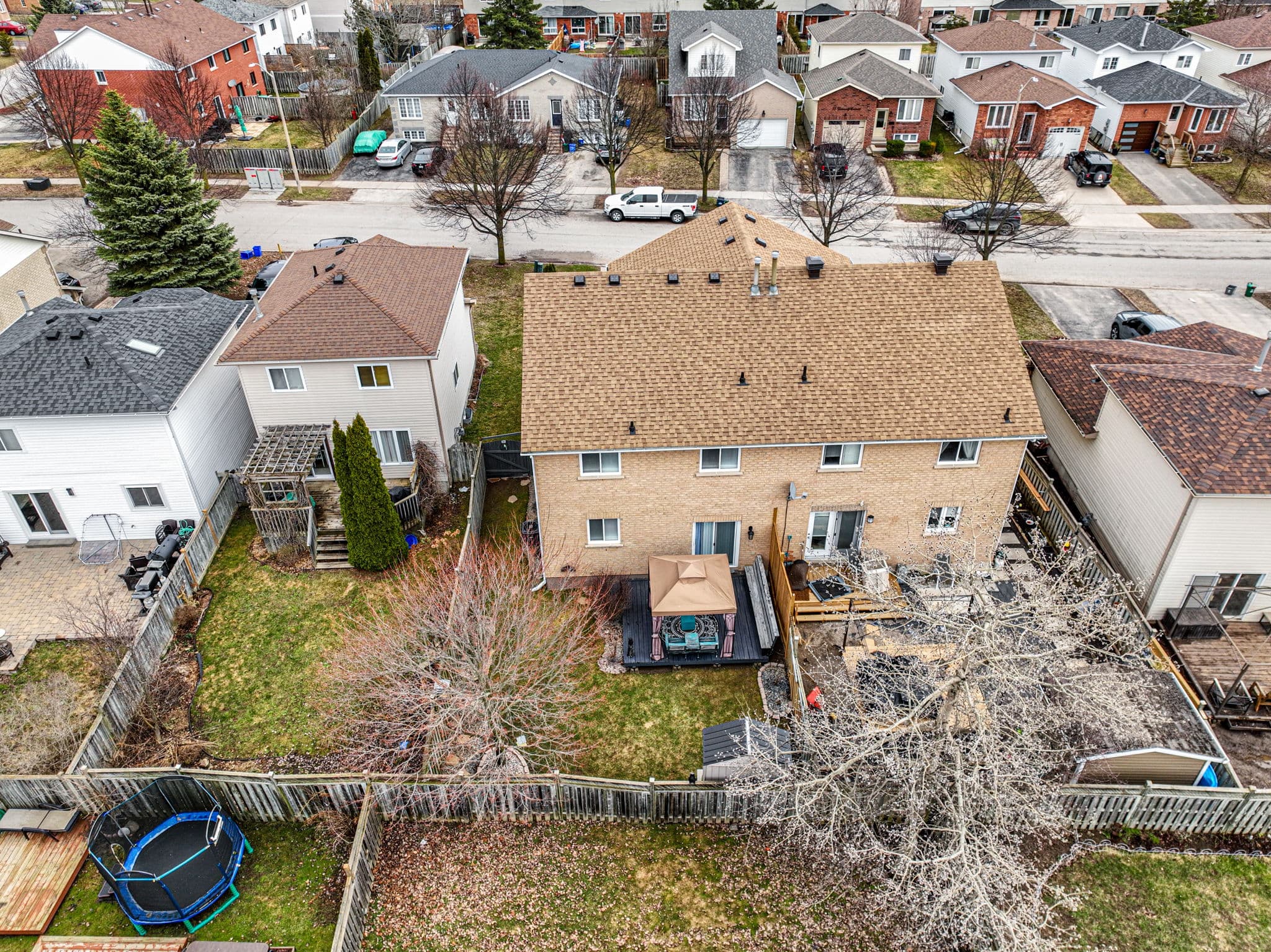 54 Downing Crescent Barrie, ON L4N 8V6