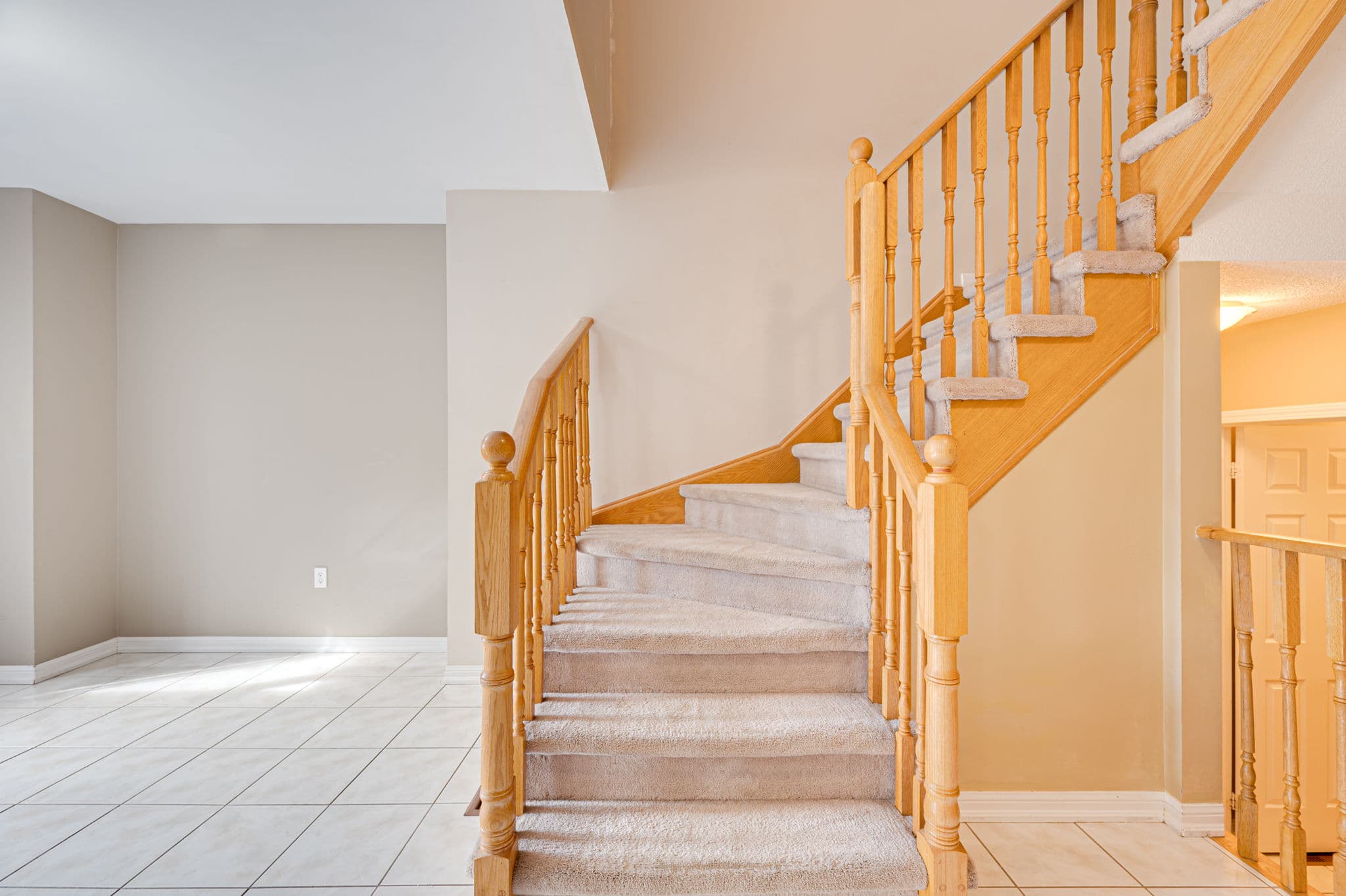 54 Livingston Rd Milton, ON L9T 6B7