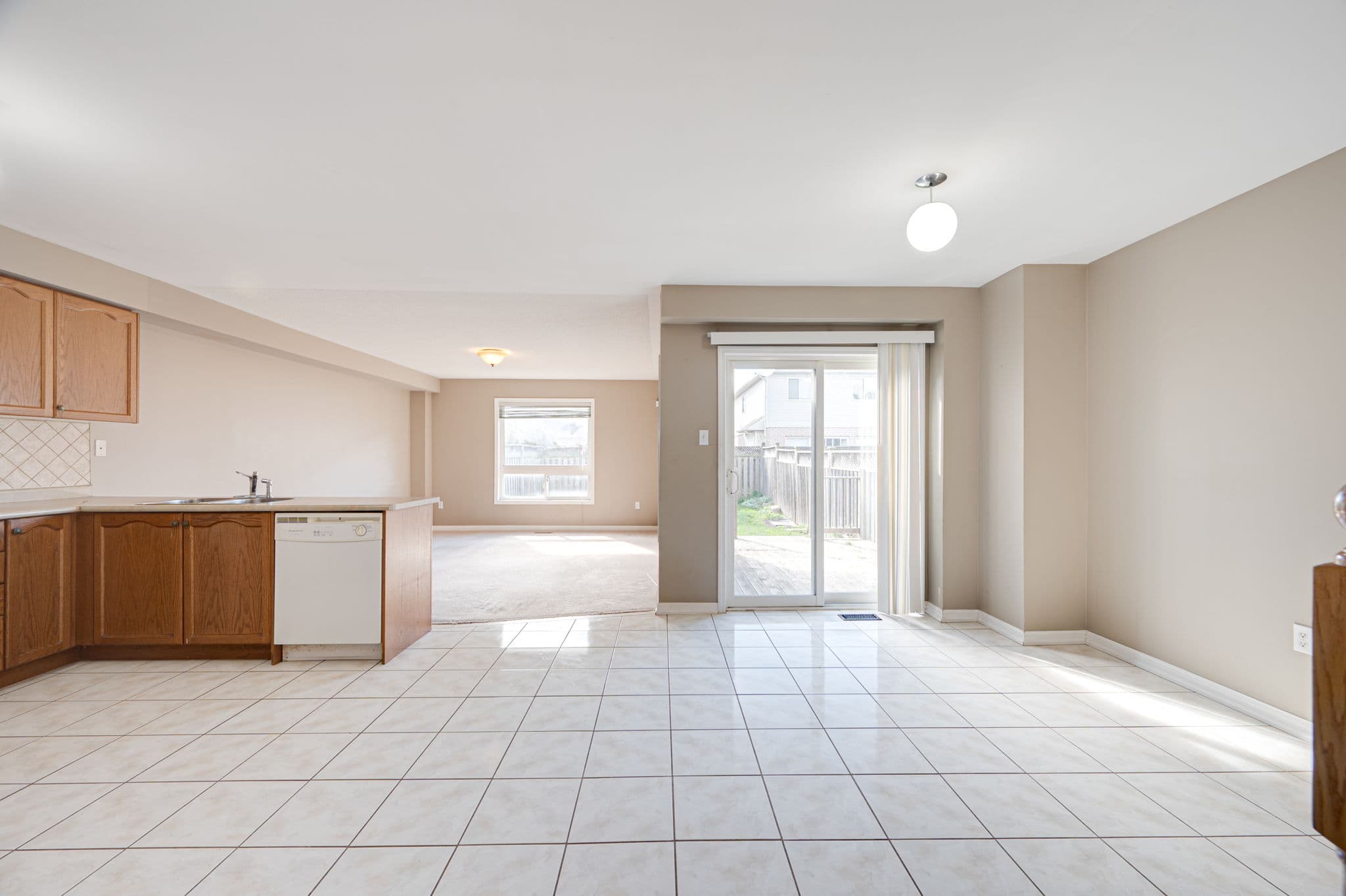 54 Livingston Rd Milton, ON L9T 6B7