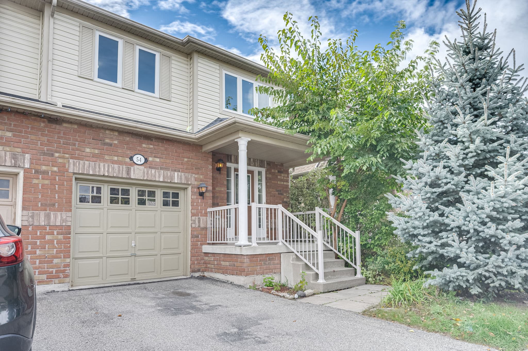 54 Livingston Rd Milton, ON L9T 6B7