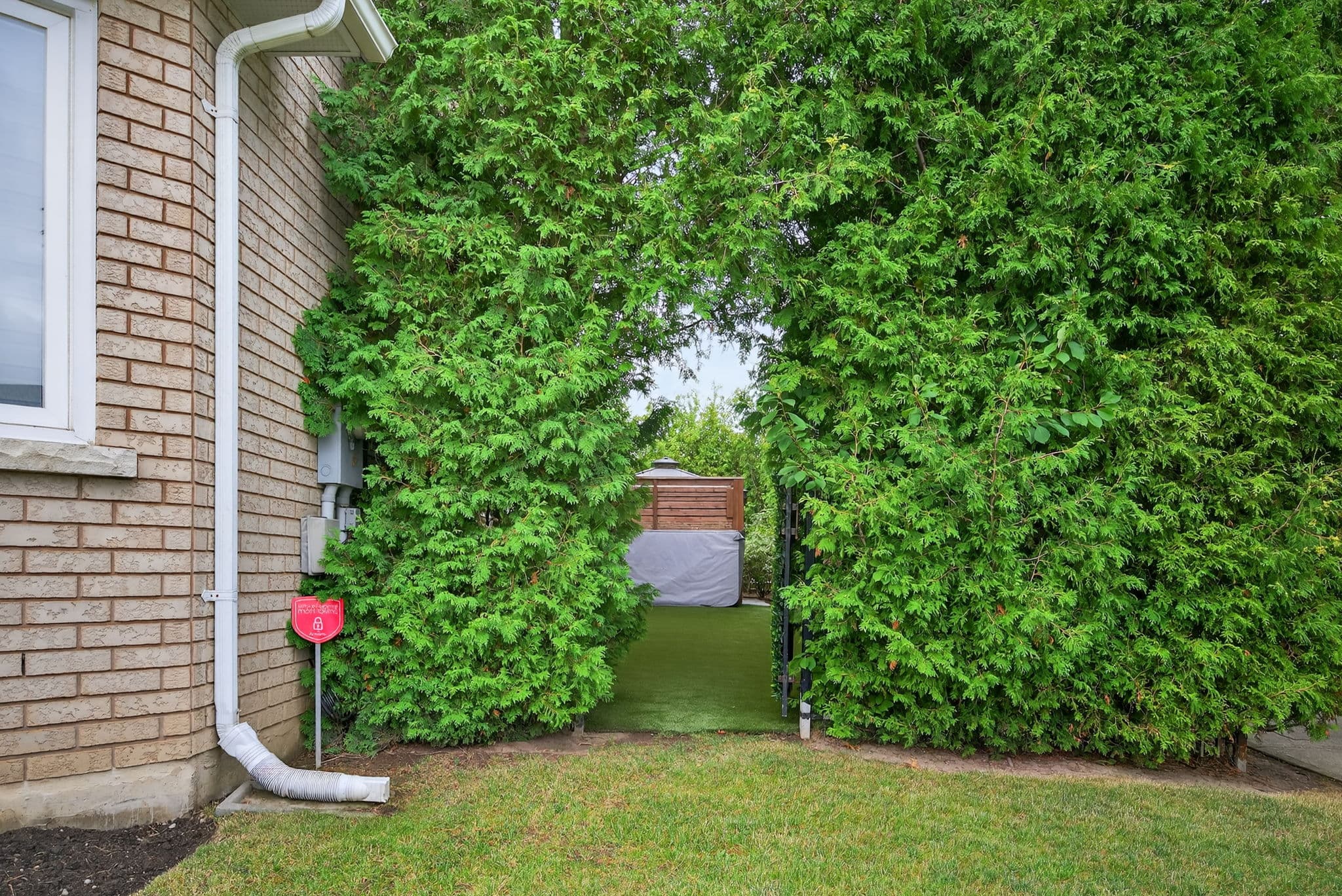 545 Highcliffe Dr Vaughan, ON L4J 8L3