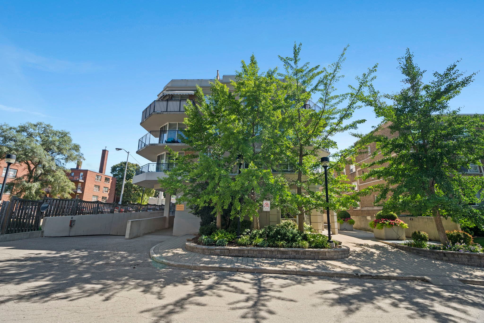 55 Lorindale Ave Toronto, ON M5M 3C3