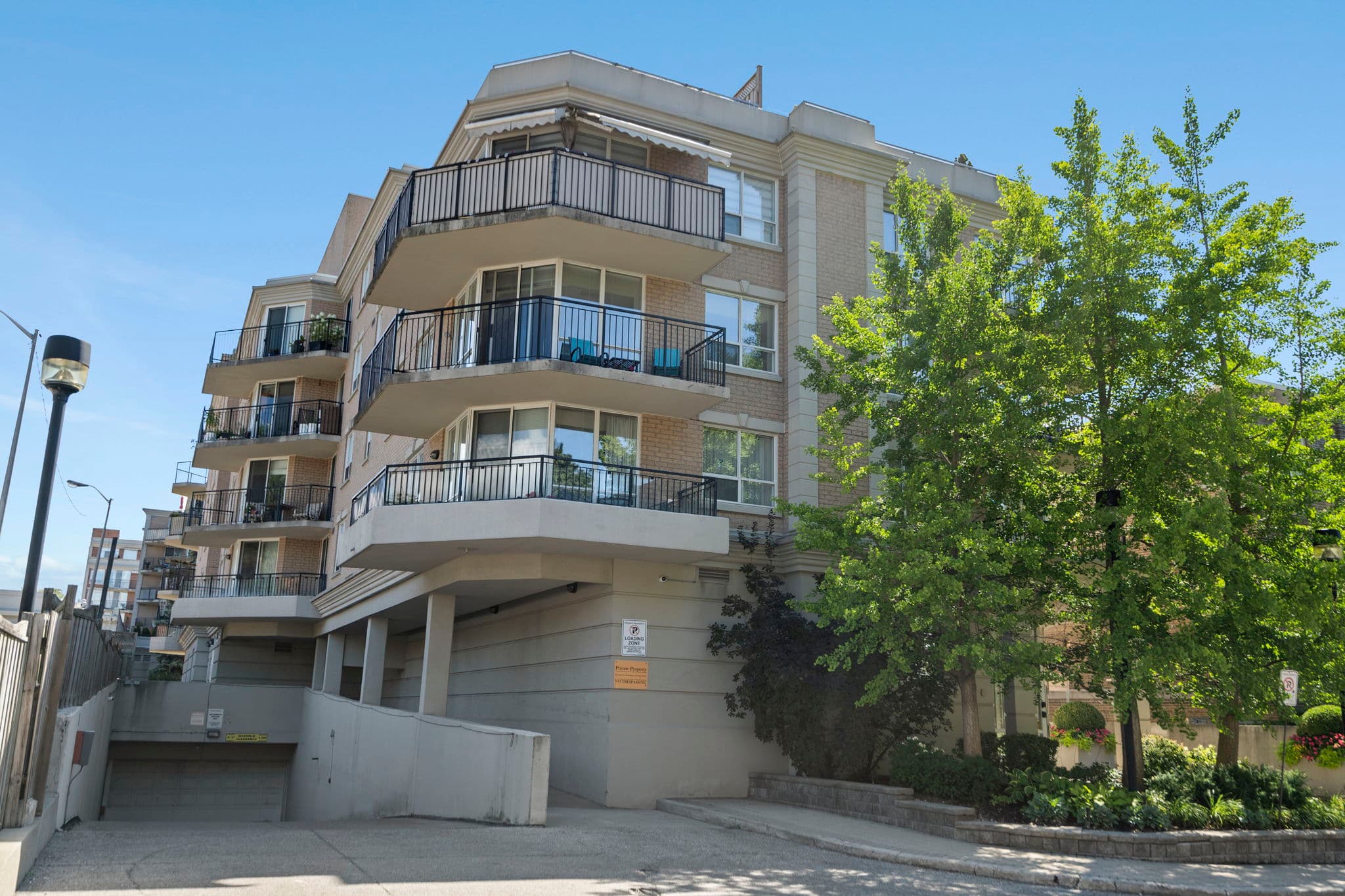 55 Lorindale Ave Toronto, ON M5M 3C3
