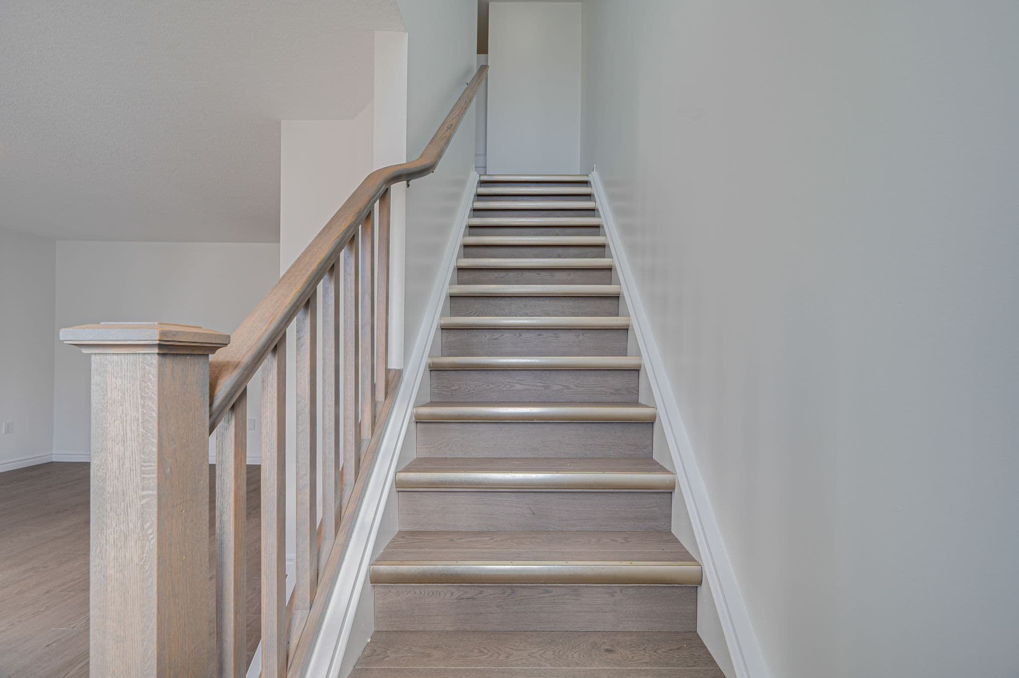 55 Mooregate Crescent Unit 15B Kitchener, ON N2M 2E9