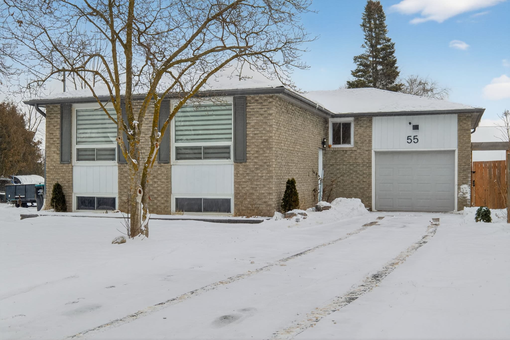 55 Townsend Ave Bradford West Gwillimbury, ON L3Z 1X9
