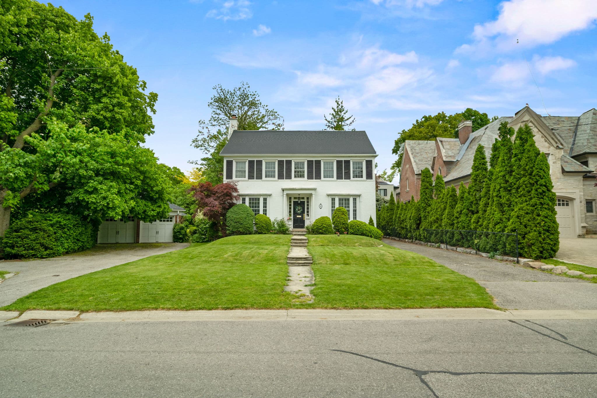 56 Highland Crescent Toronto, ON M2L 1G6