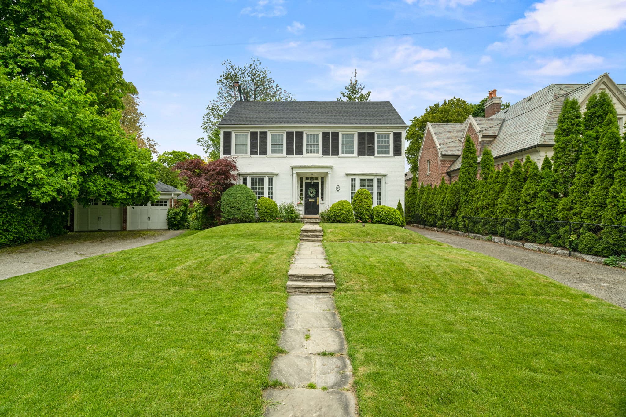 56 Highland Crescent Toronto, ON M2L 1G6