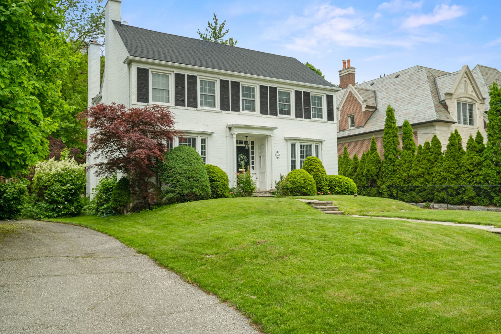 56 Highland Crescent Toronto, ON M2L 1G6
