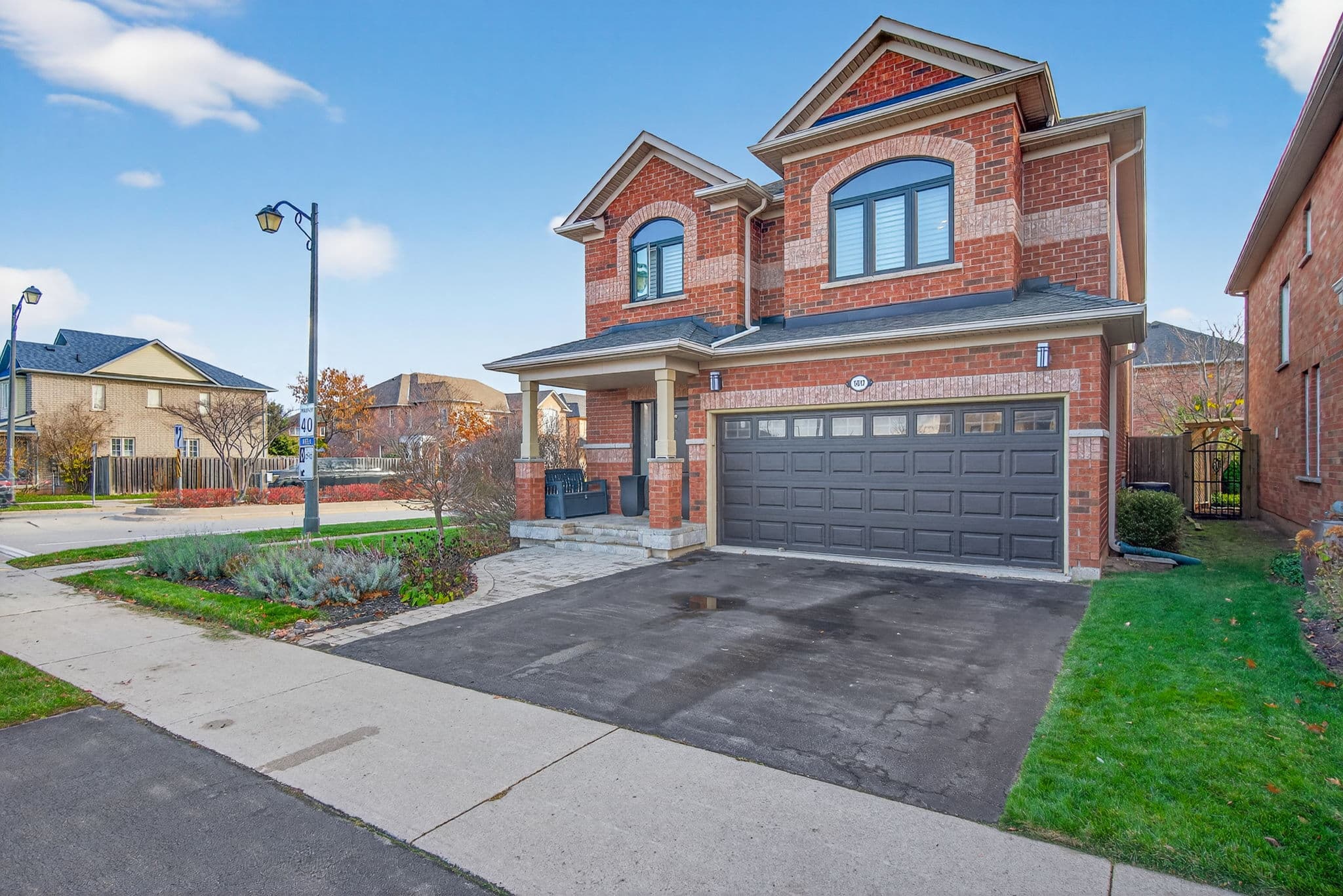 5612 Blue Spruce Ave Burlington, ON L7L 7K2
