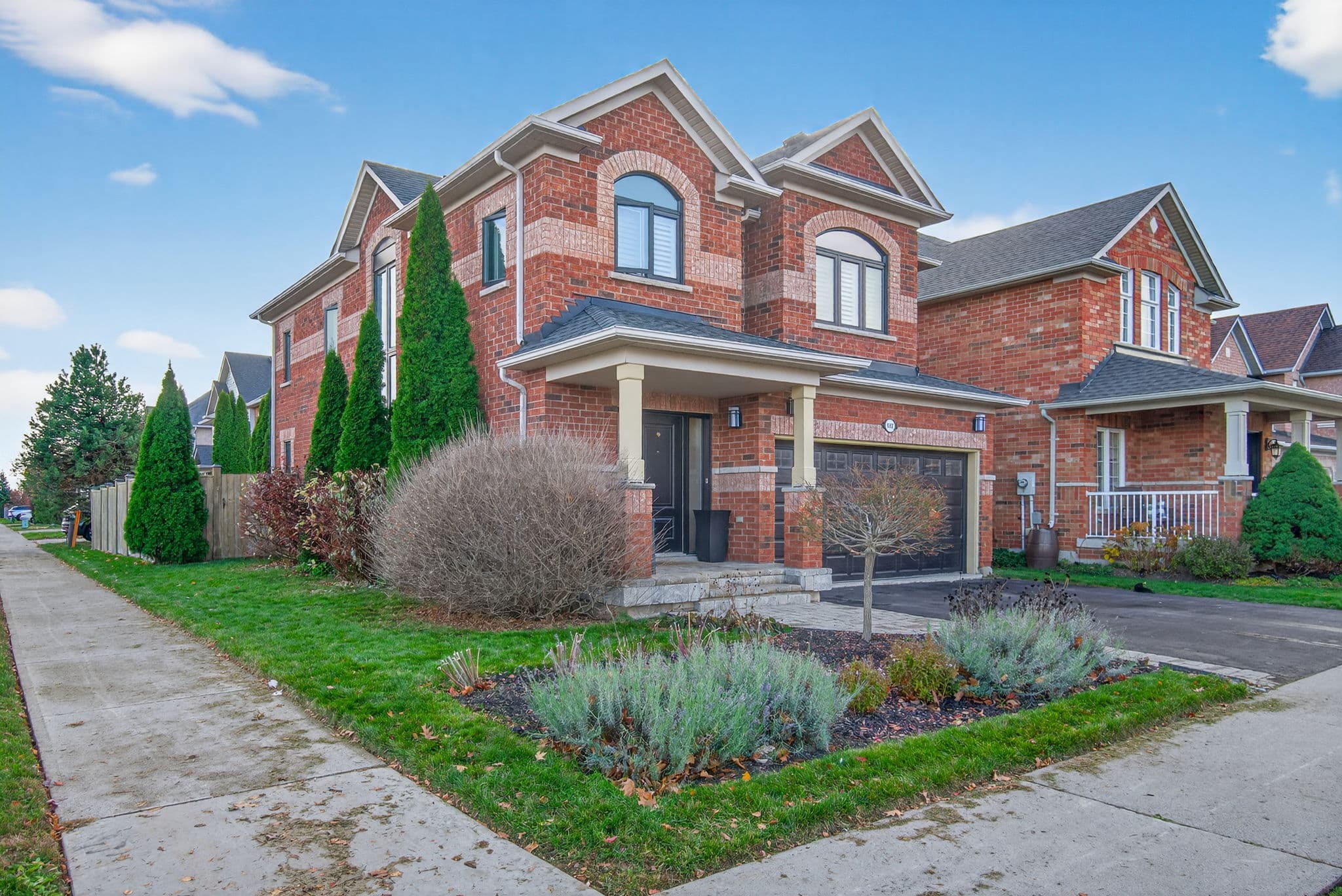 5612 Blue Spruce Ave Burlington, ON L7L 7K2
