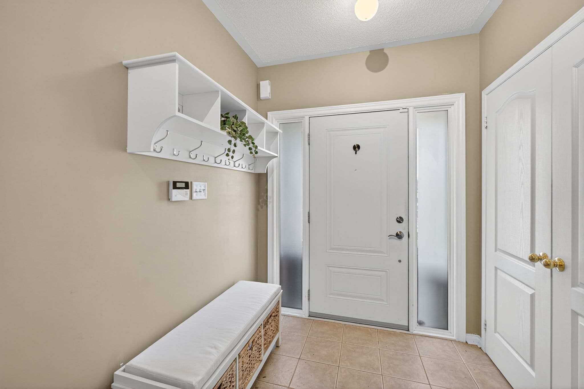 5612 Blue Spruce Ave Burlington, ON L7L 7K2