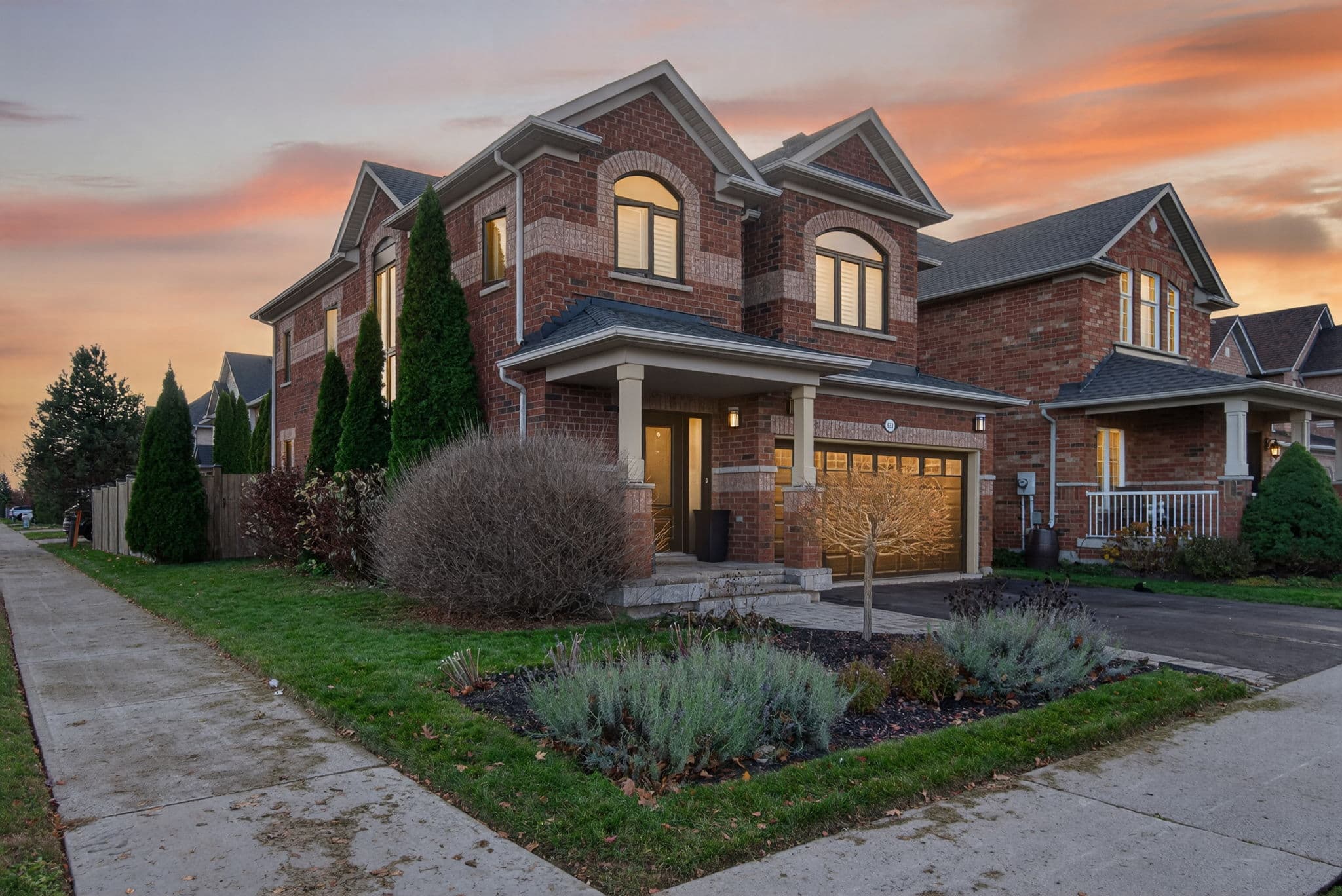 5612 Blue Spruce Ave Burlington, ON L7L 7K2