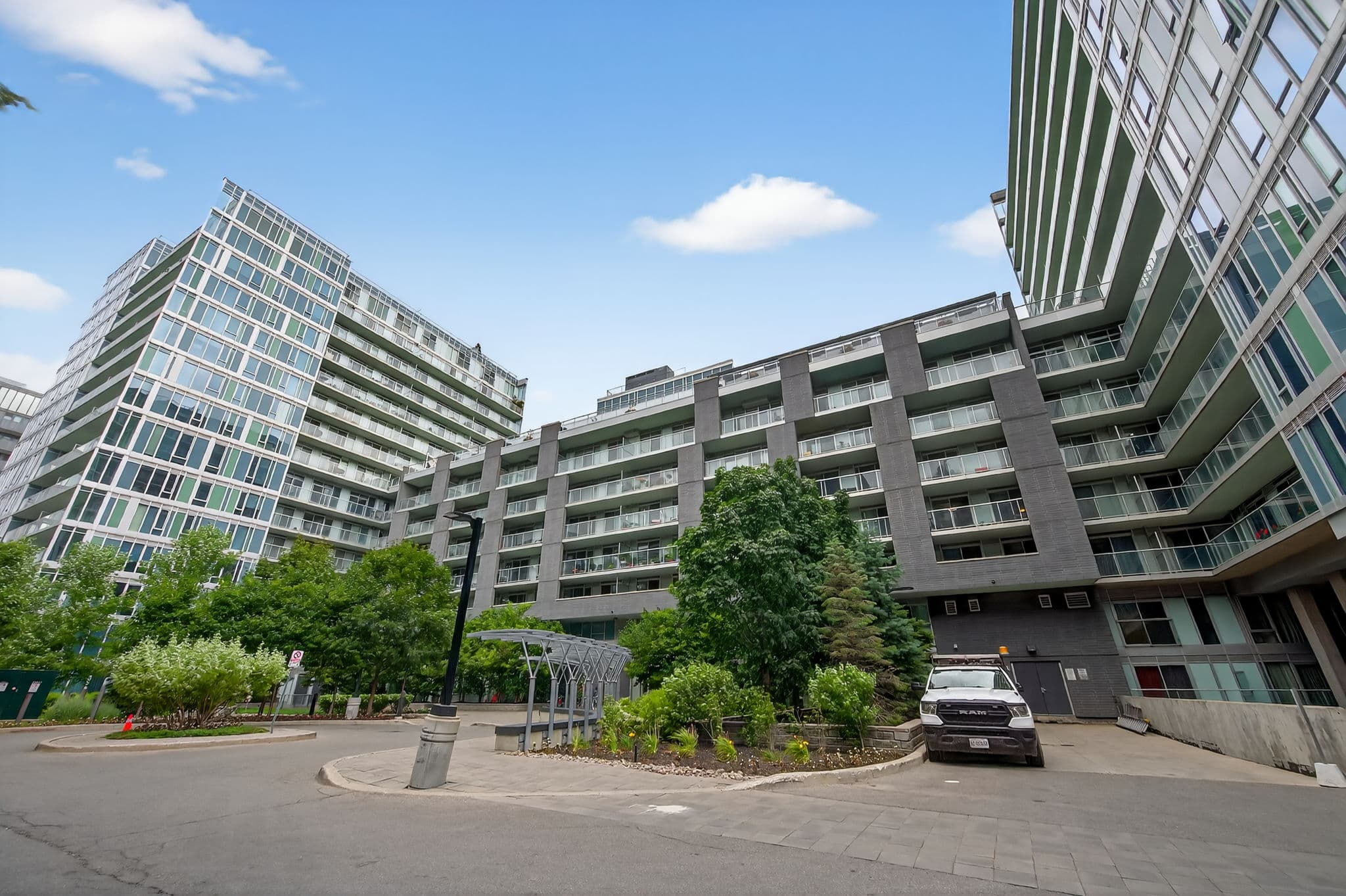 565 Wilson Ave Unit 1204W Toronto, ON M3H