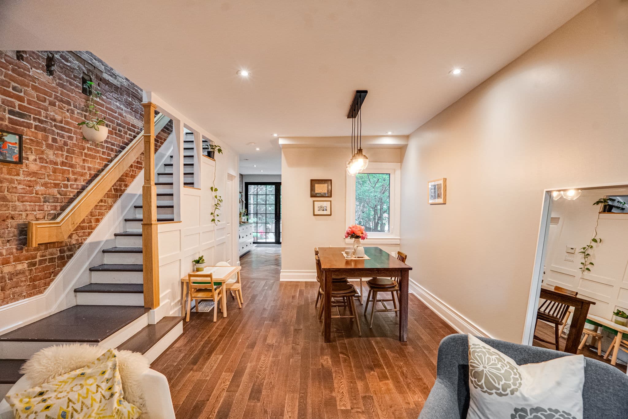 58 Greensides Ave Toronto, ON M6G 3P7