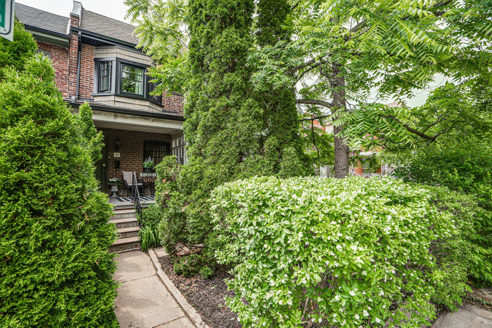 58 Greensides Ave Toronto, ON M6G 3P7