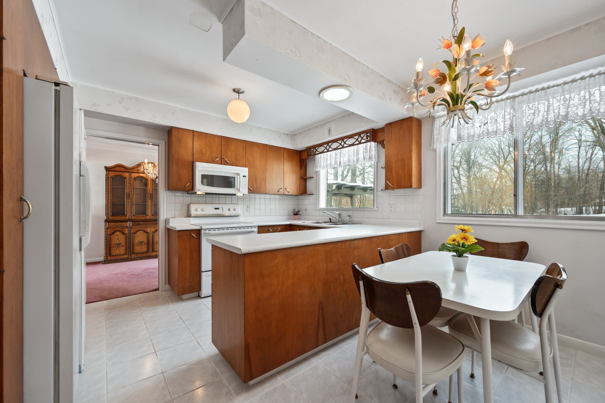 58 Sylvadene Pkwy Vaughan, ON L4L 2M6
