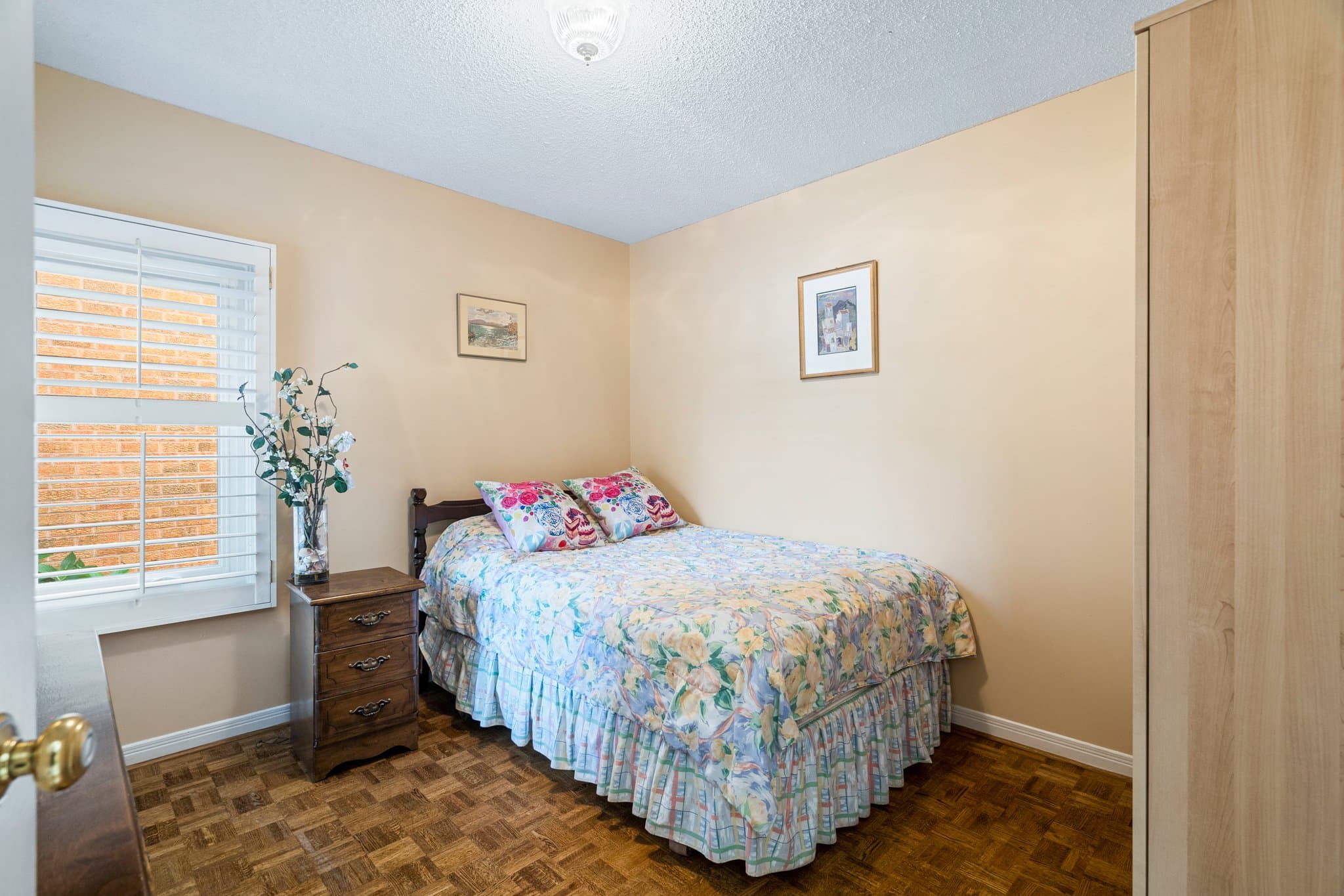 58 Tansley Rd Vaughan, ON L4J 3H6