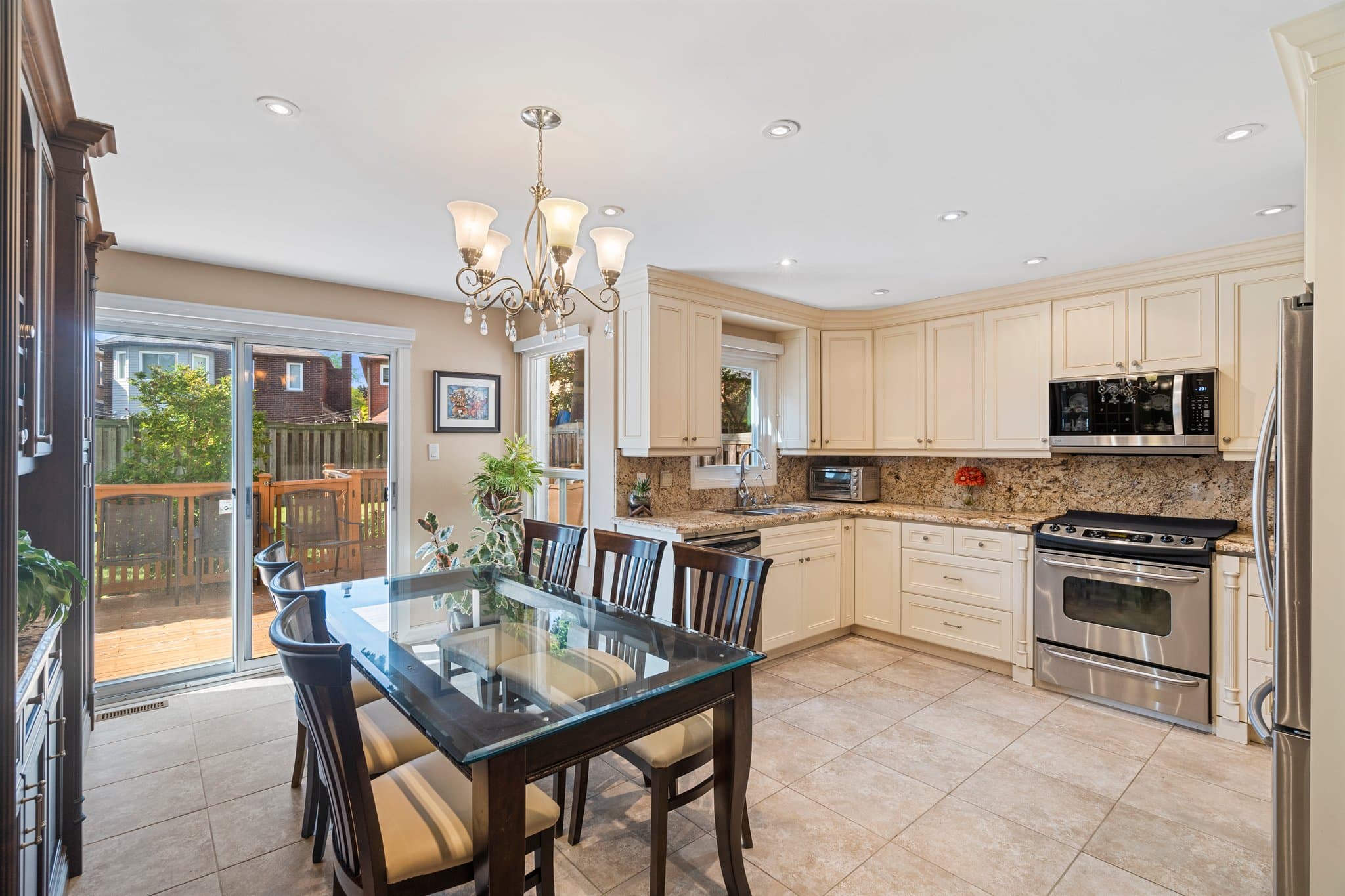 58 Tansley Rd Vaughan, ON L4J 3H6