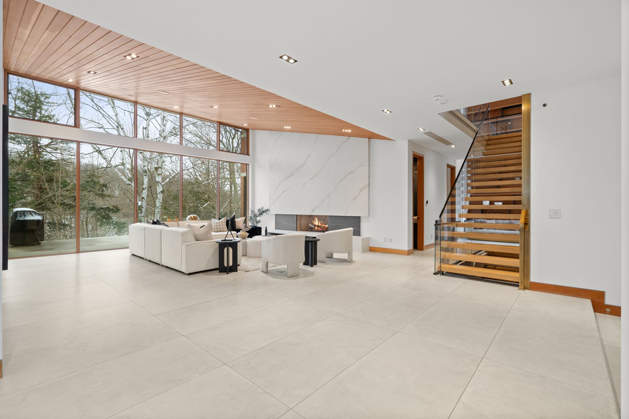 58 Timberlane Dr Toronto, ON M3H 1J4