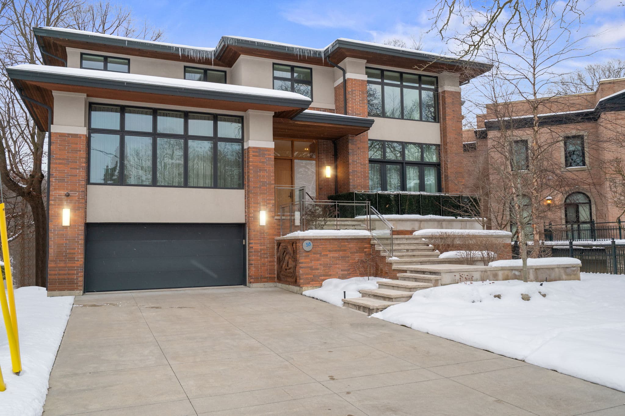58 Timberlane Dr Toronto, ON M3H 1J4