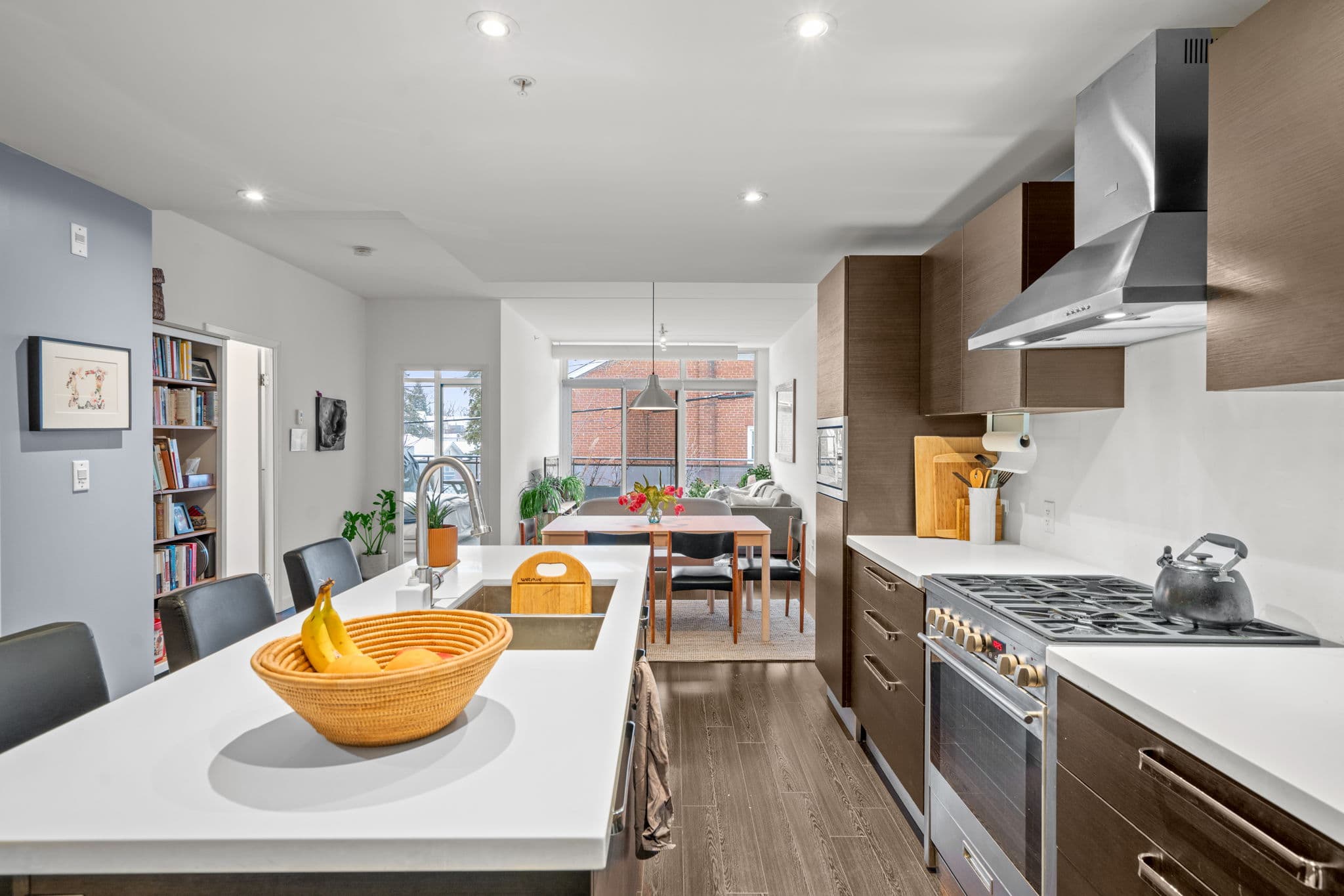 588 Annette St Toronto, ON M6S 2C4
